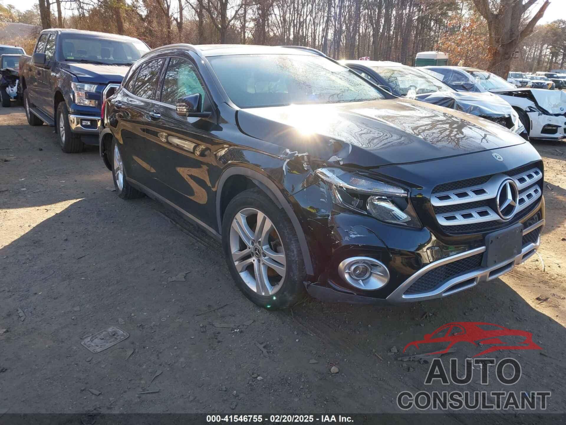 MERCEDES-BENZ GLA 250 2019 - WDCTG4GB1KU019119