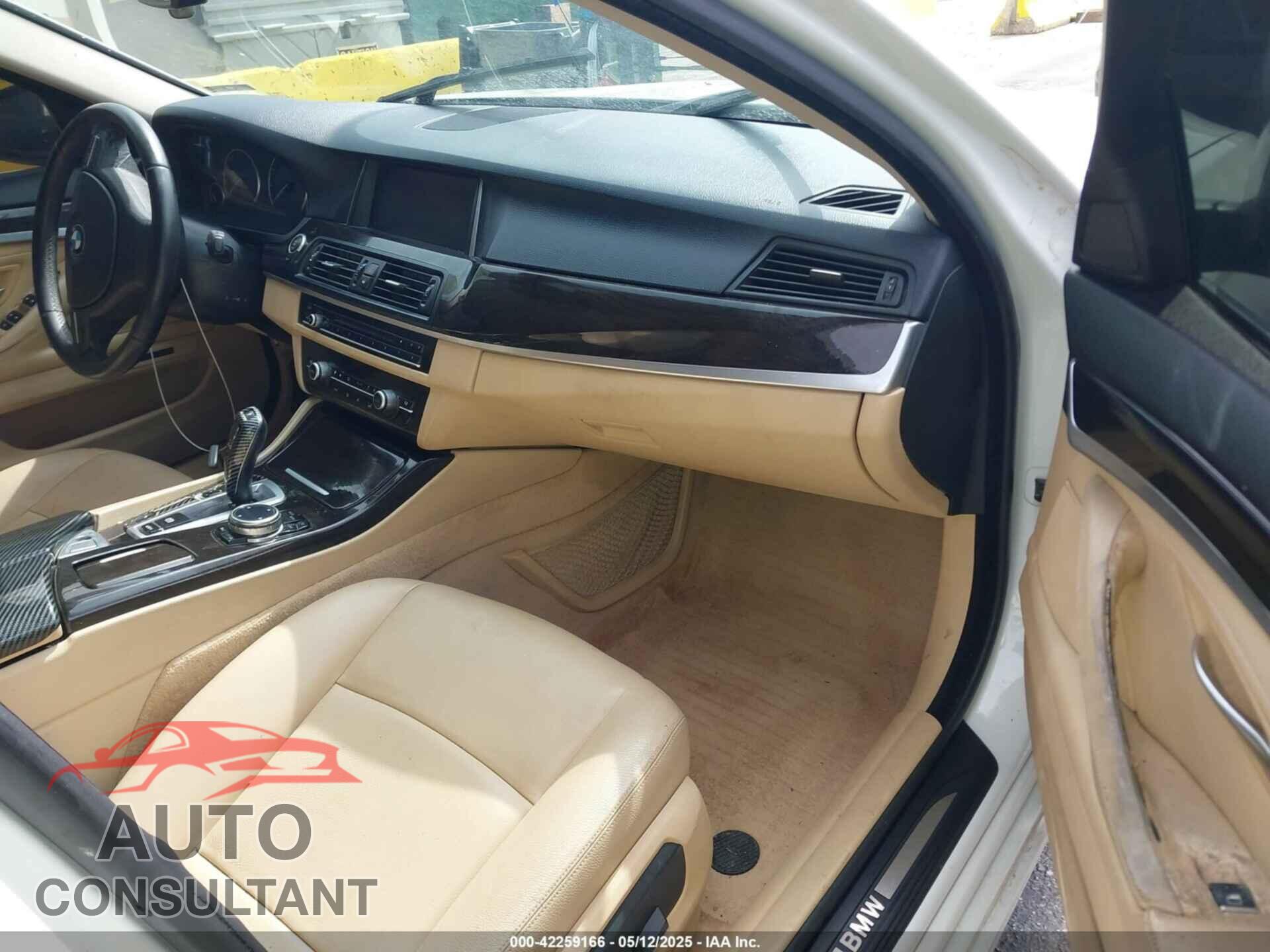 BMW 528I 2014 - WBA5A5C52ED511357