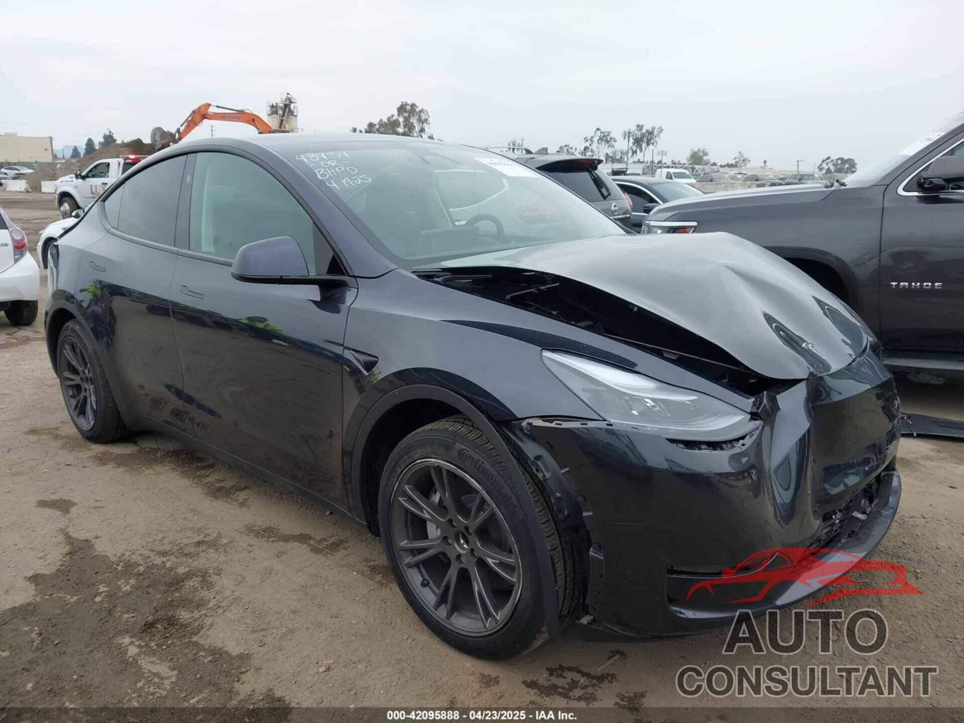 TESLA MODEL Y 2025 - 7SAYGDED8SF259764