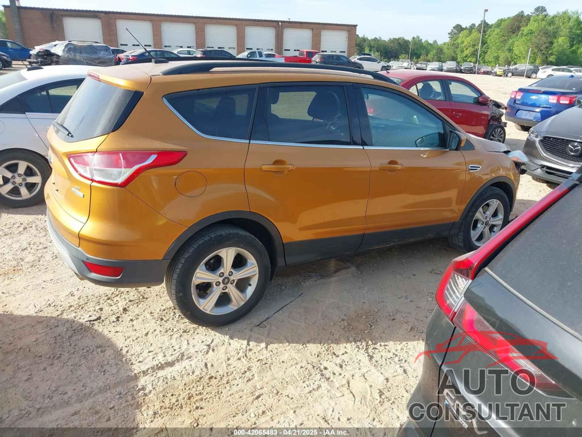 FORD ESCAPE 2016 - 1FMCU0GX1GUC62175