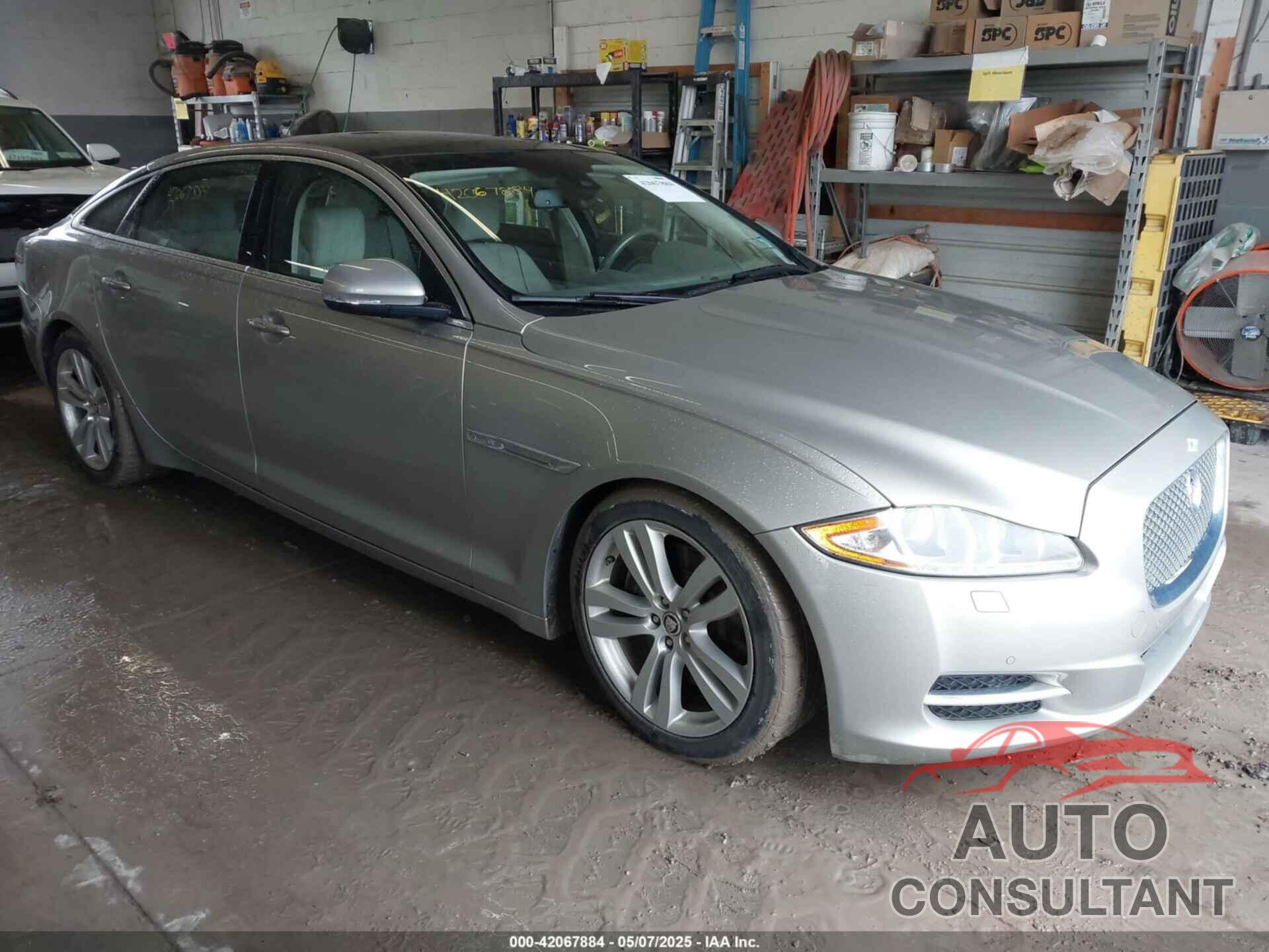 JAGUAR XJ 2013 - SAJWJ2GD0D8V50948