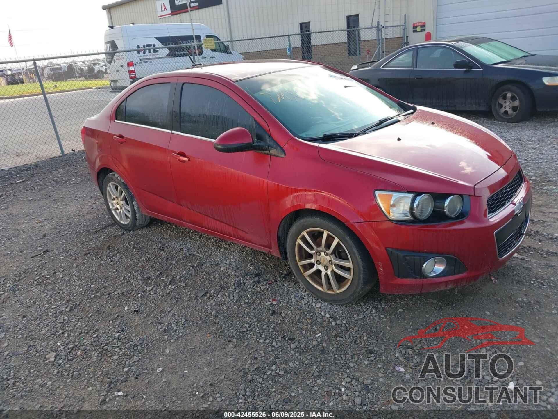 CHEVROLET SONIC 2012 - 1G1JC5SH1C4136428