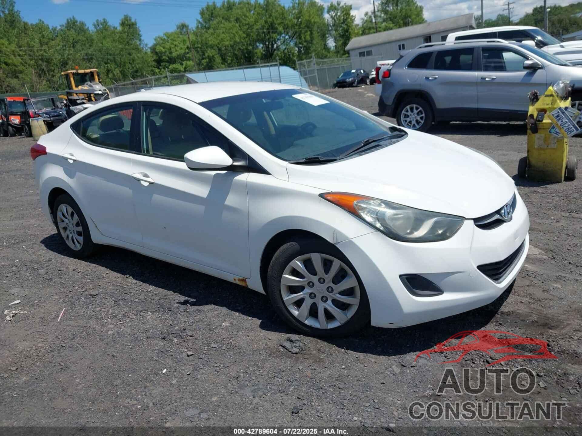 HYUNDAI ELANTRA 2011 - 5NPDH4AE8BH024211