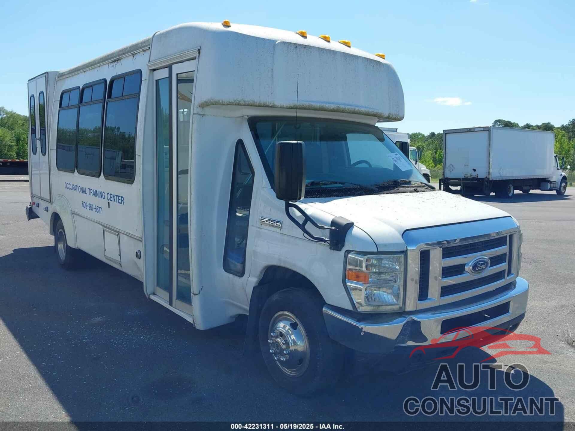 FORD ECONOLINE COMMERCIAL CUTAWAY 2016 - 1FDFE4FS6GDC16235