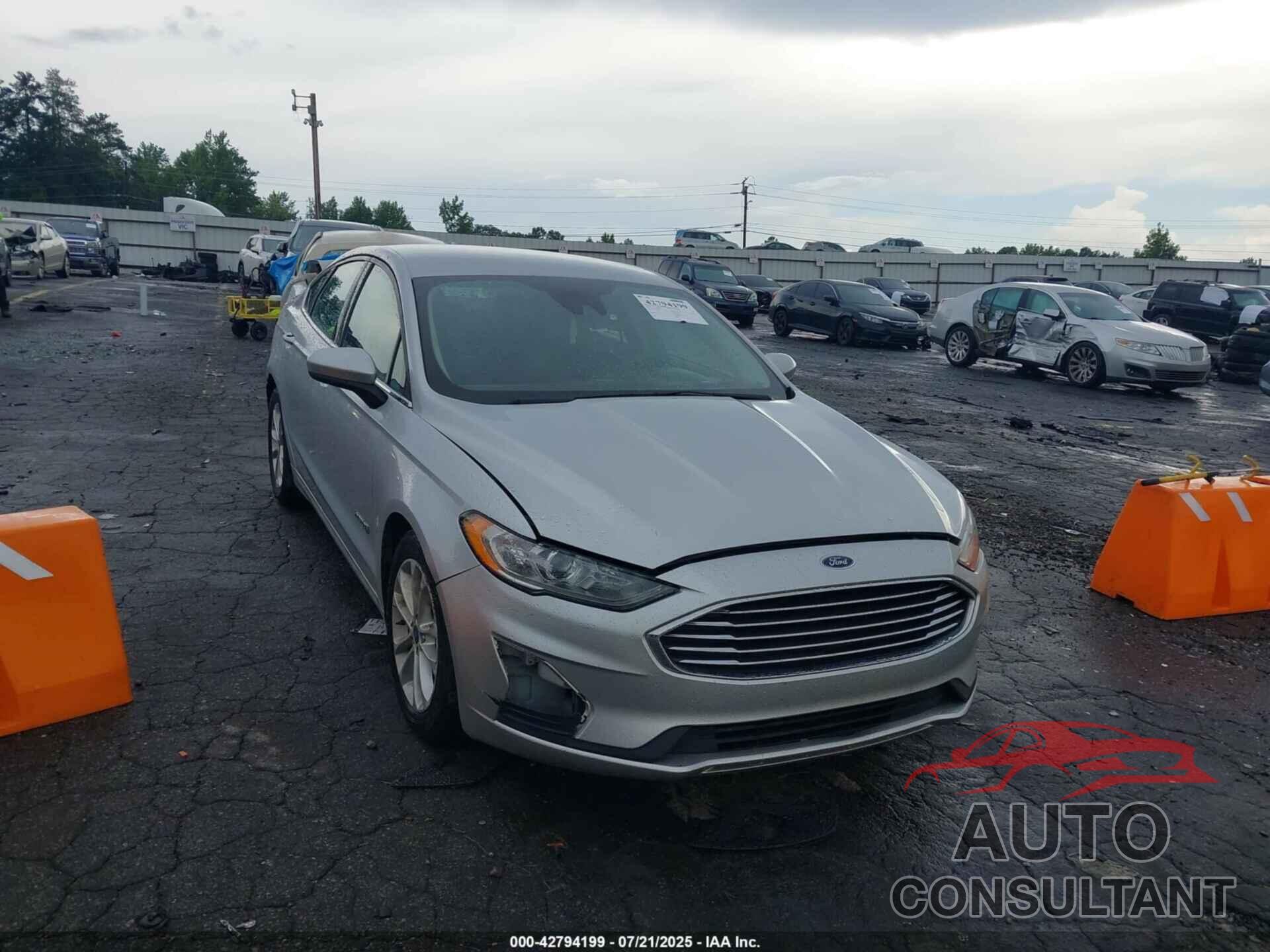 FORD FUSION HYBRID 2019 - 3FA6P0LU5KR237841