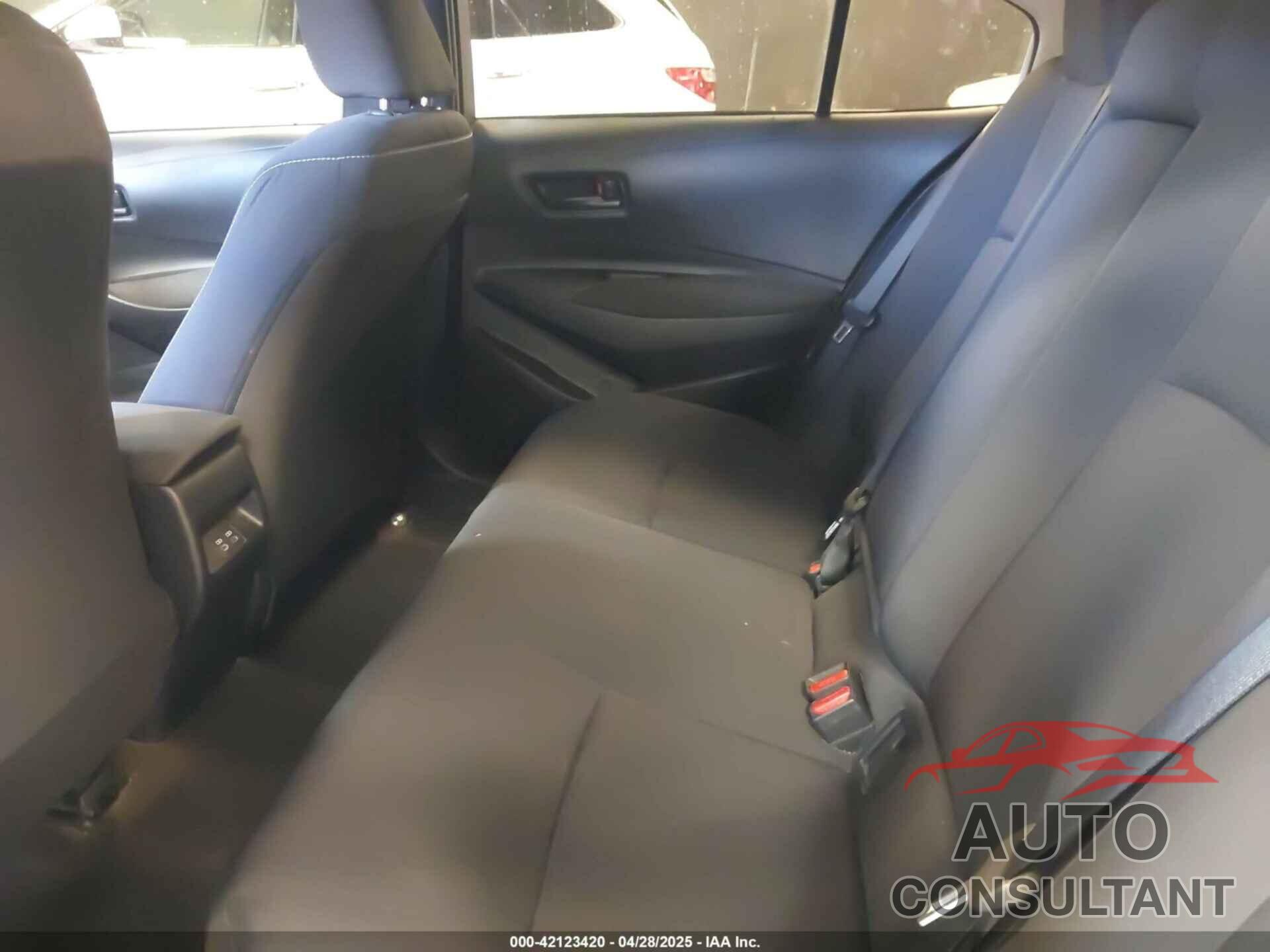 TOYOTA COROLLA 2023 - JTDBDMHE3P3003472