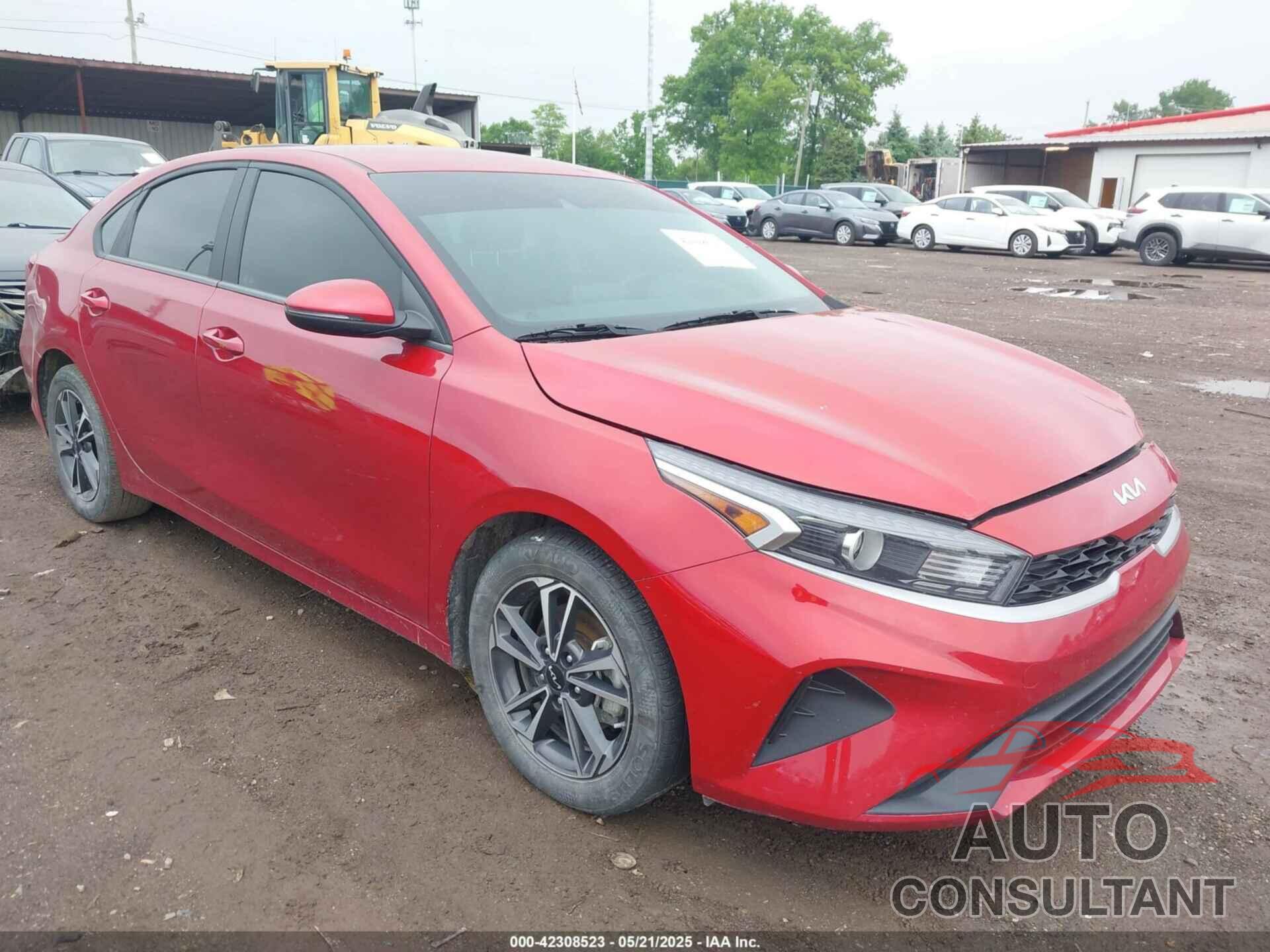 KIA FORTE 2024 - 3KPF24AD2RE710017