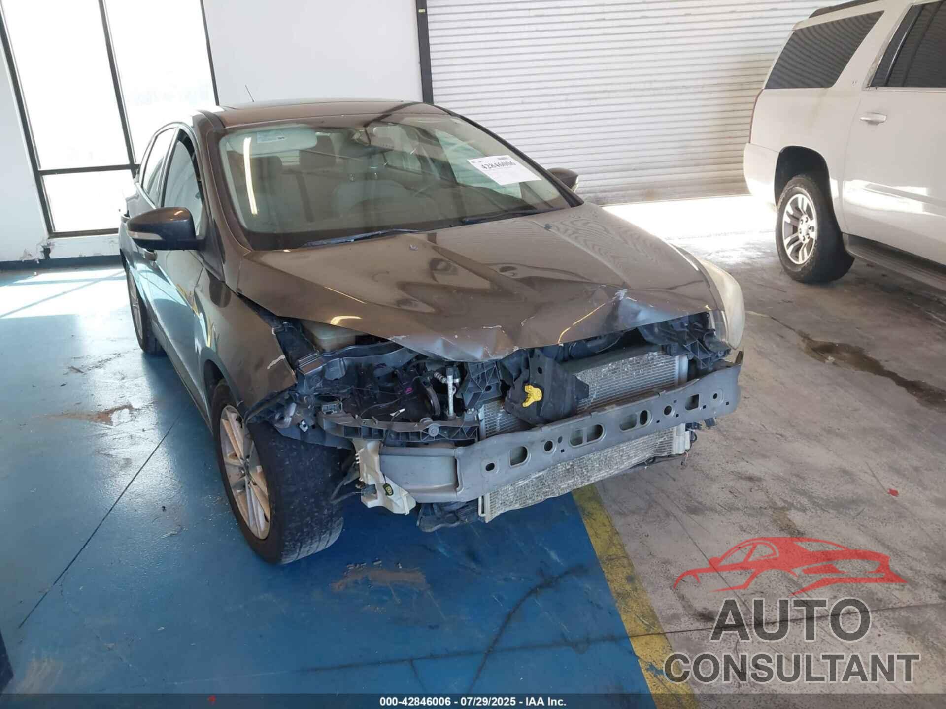FORD FOCUS 2016 - 1FADP3F27GL241611