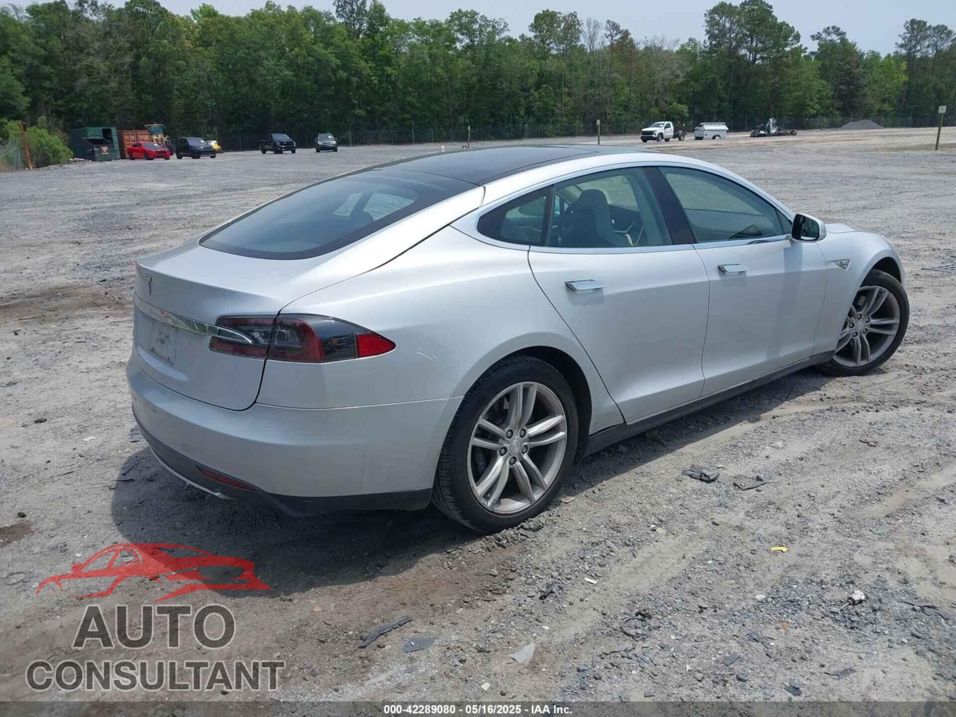 TESLA MODEL S 2013 - 5YJSA1AC4DFP10224