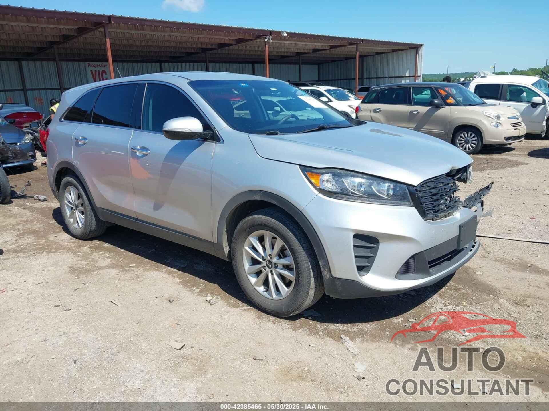 KIA SORENTO 2019 - 5XYPG4A3XKG566819