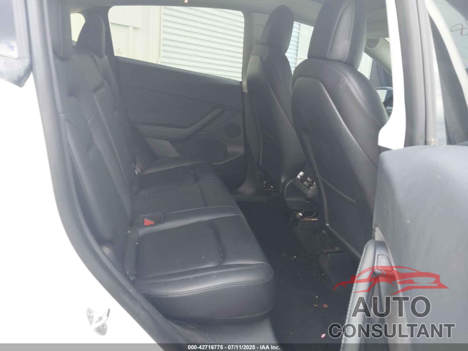 TESLA MODEL Y 2022 - 7SAYGDEE6NF364669