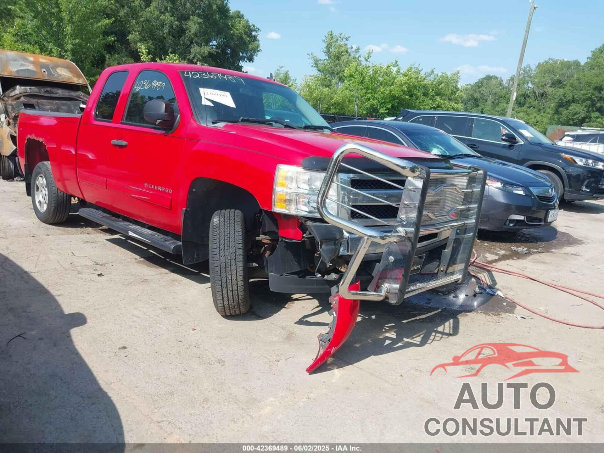 CHEVROLET SILVERADO 1500 2011 - 1GCRCSE0XBZ193906