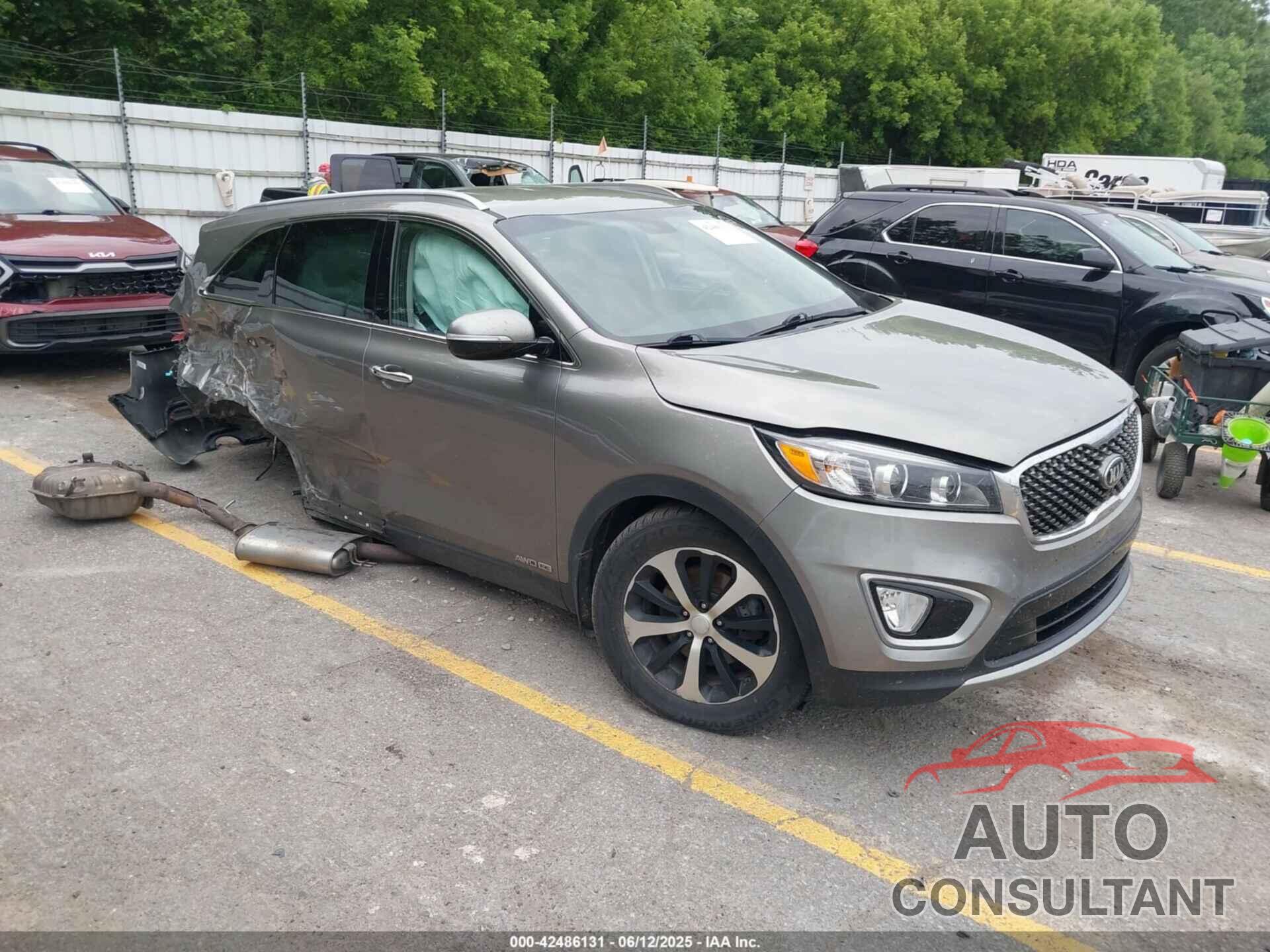 KIA SORENTO 2018 - 5XYPHDA56JG405977
