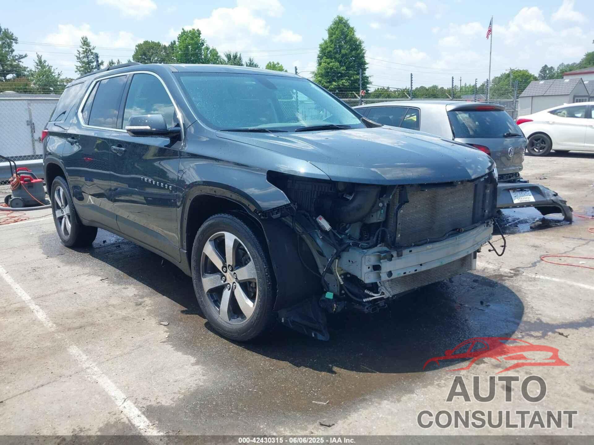 CHEVROLET TRAVERSE 2019 - 1GNERHKW8KJ205680