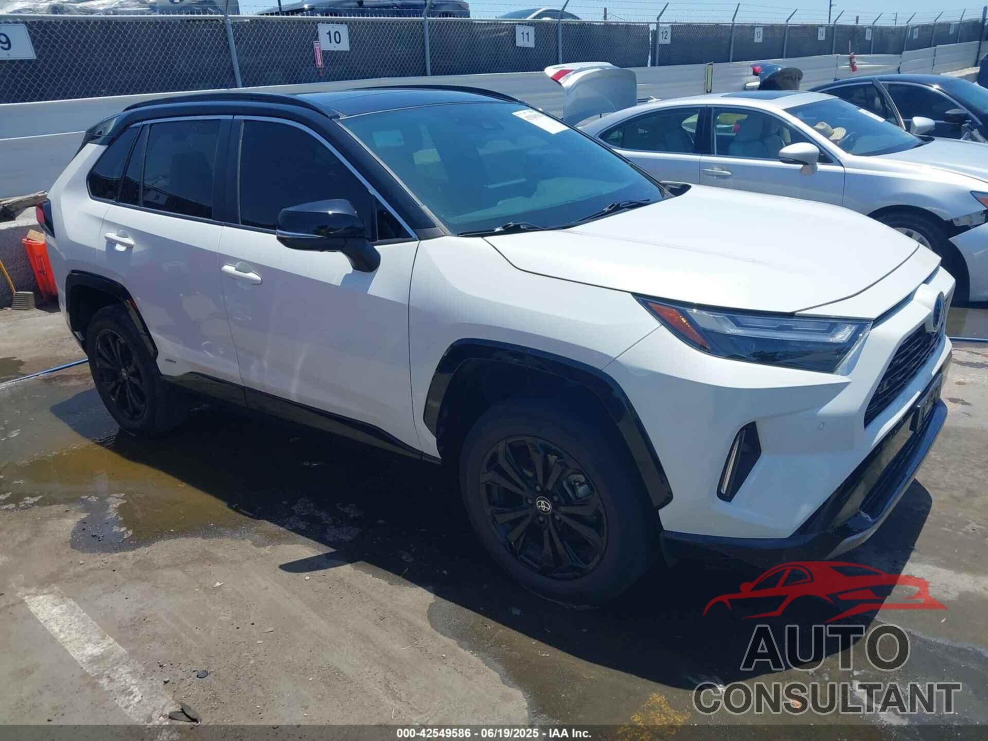 TOYOTA RAV4 HYBRID 2022 - 4T3E6RFV1NU077913