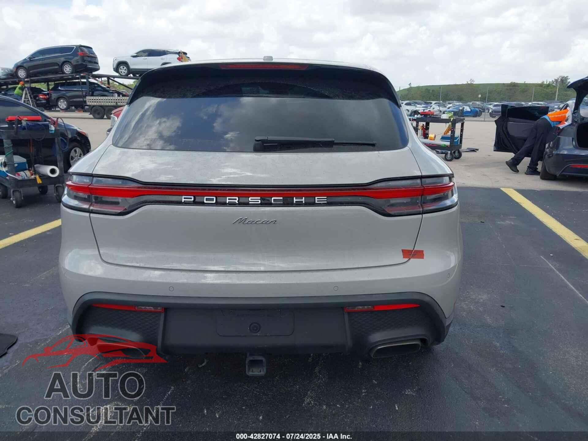 PORSCHE MACAN 2022 - WP1AA2A58NLB09110