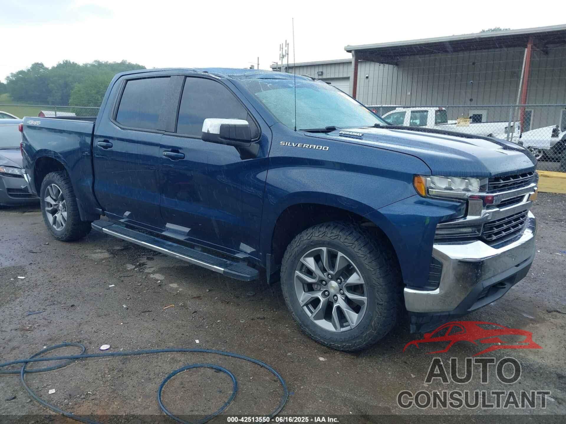 CHEVROLET SILVERADO 1500 LTD 2022 - 1GCUYDET0NZ124342