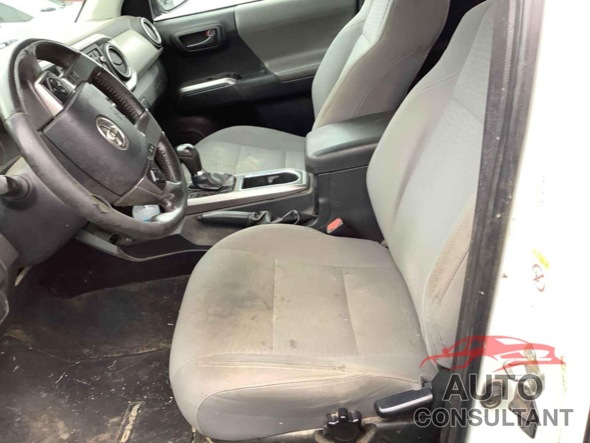 TOYOTA TACOMA 2019 - 5TFSZ5AN8KX184961