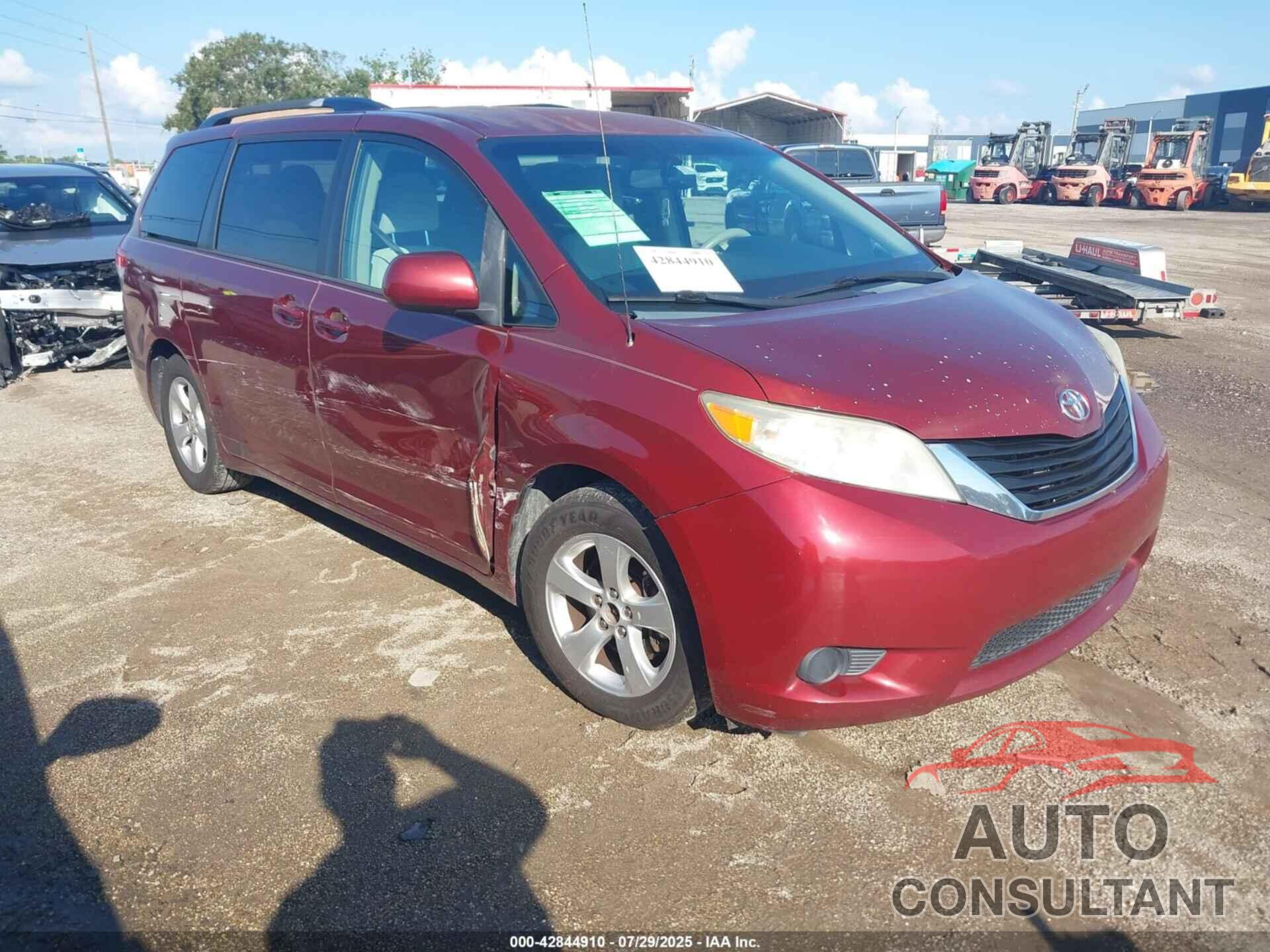 TOYOTA SIENNA 2013 - 5TDKK3DC9DS344325