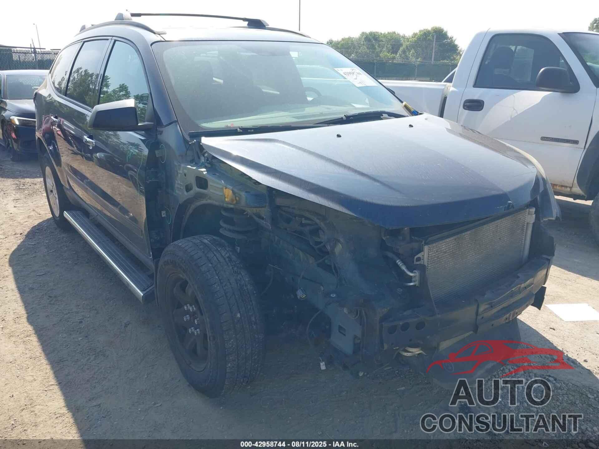 CHEVROLET TRAVERSE 2016 - 1GNKRFKD5GJ149159