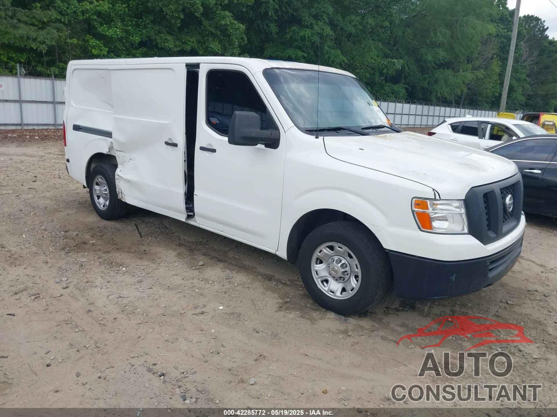NISSAN NV CARGO NV1500 2017 - 1N6BF0KM1HN808229