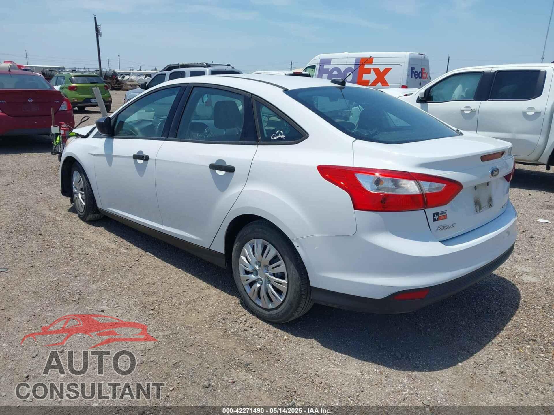 FORD FOCUS 2014 - 1FADP3E26EL183599