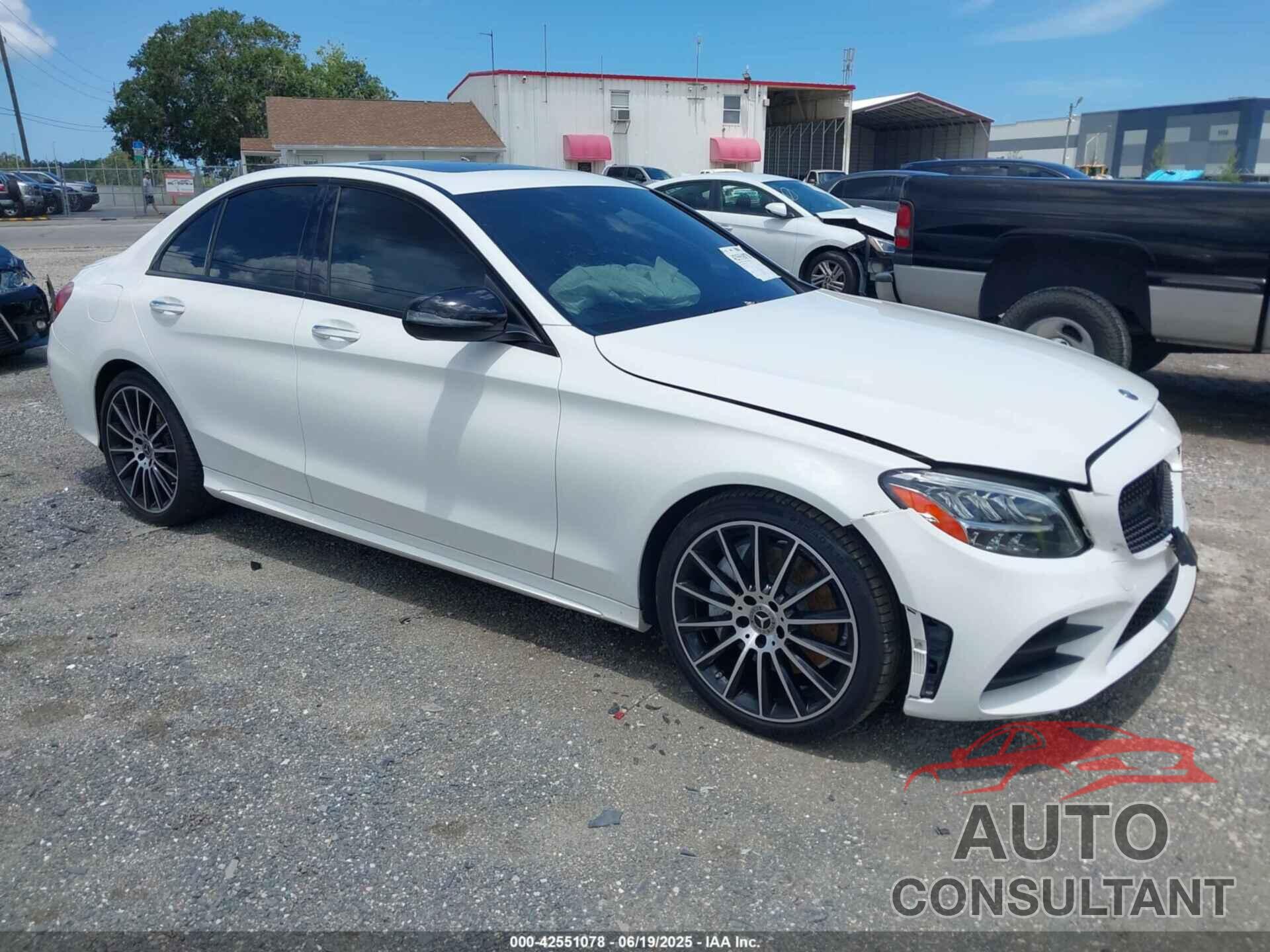 MERCEDES-BENZ C 300 2019 - 55SWF8DB5KU296445