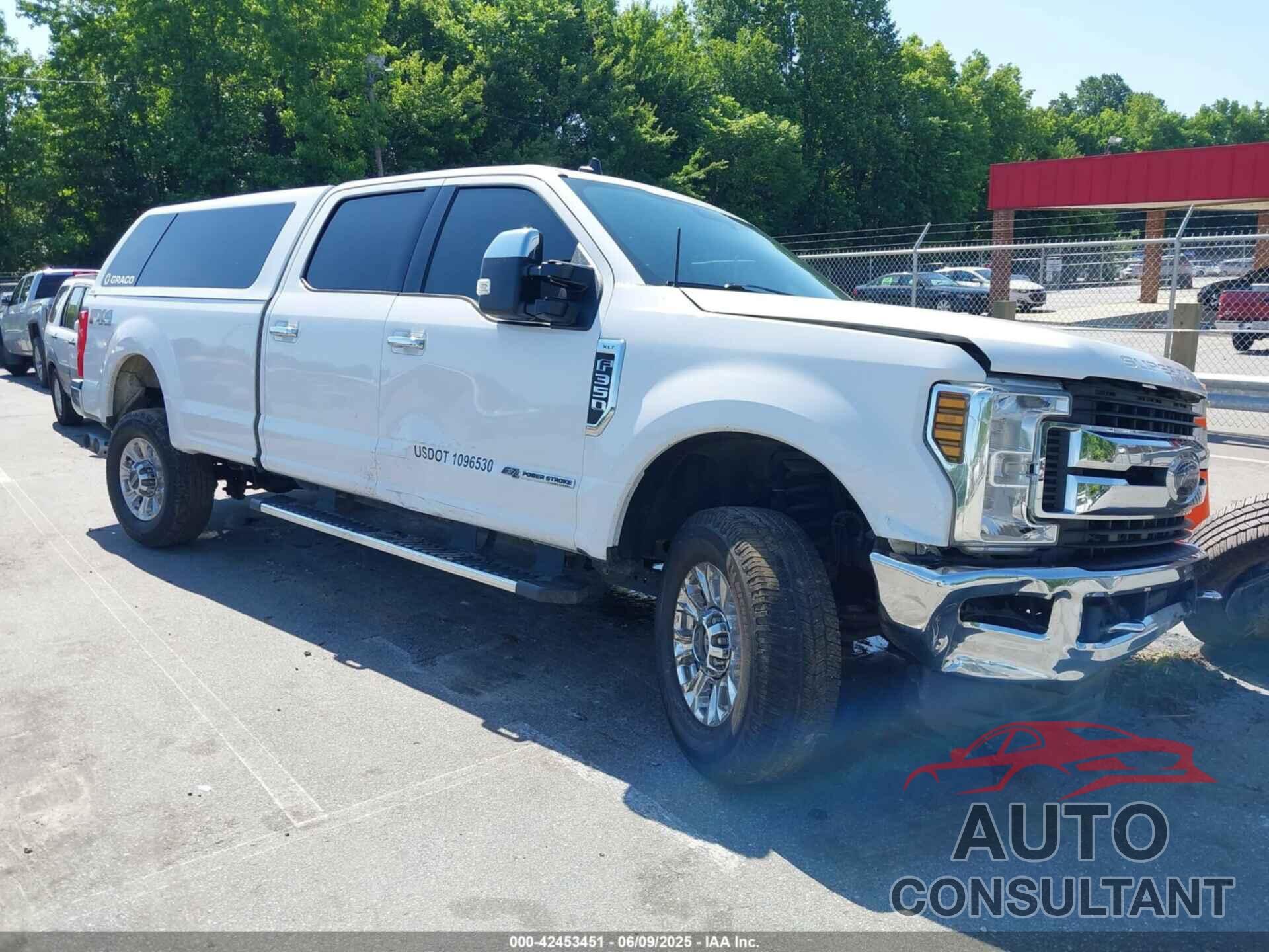 FORD F-350 2019 - 1FT8W3BT6KEE18563