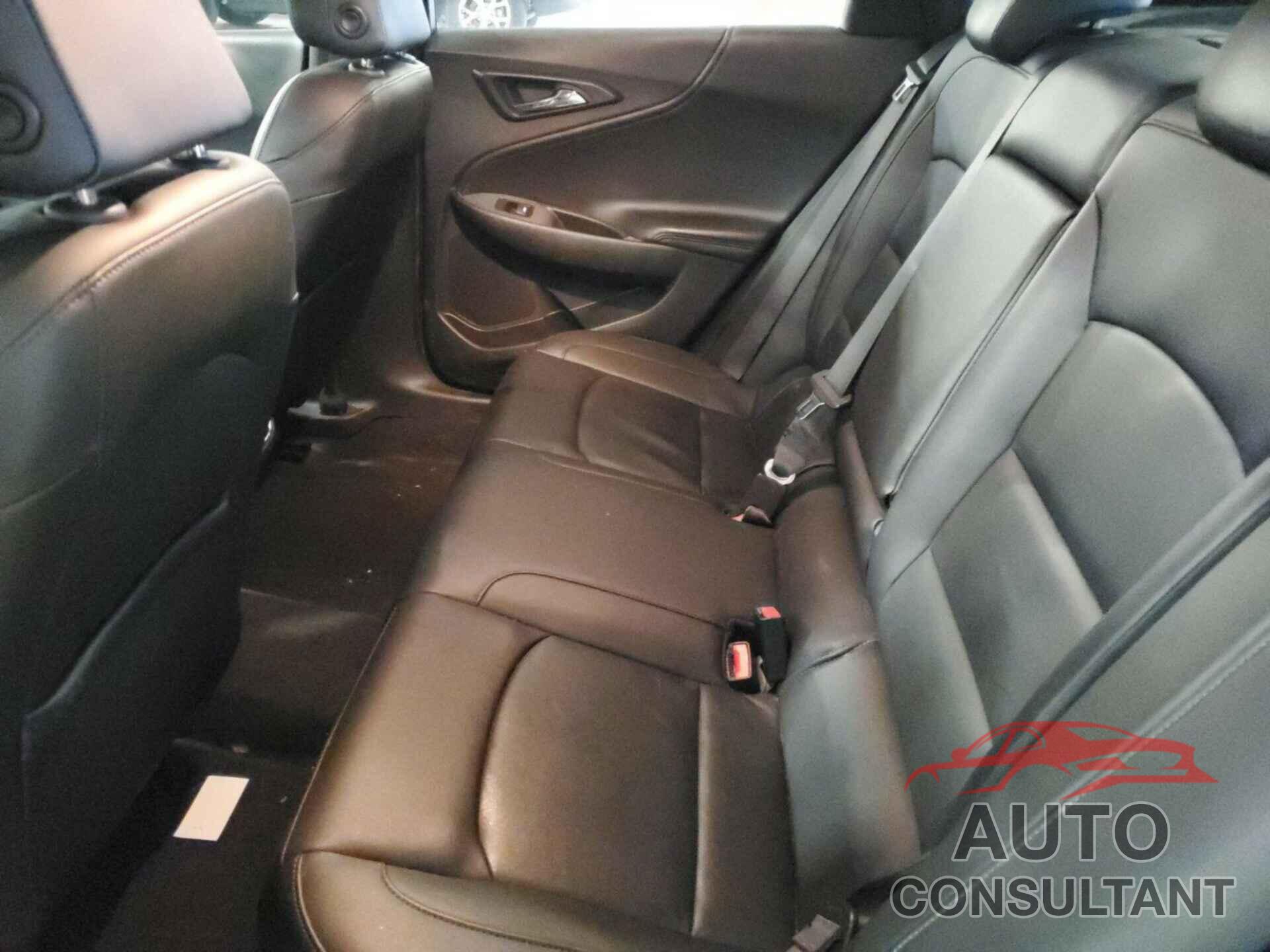 CHEVROLET MALIBU 2020 - 1G1ZD5ST7LF117388