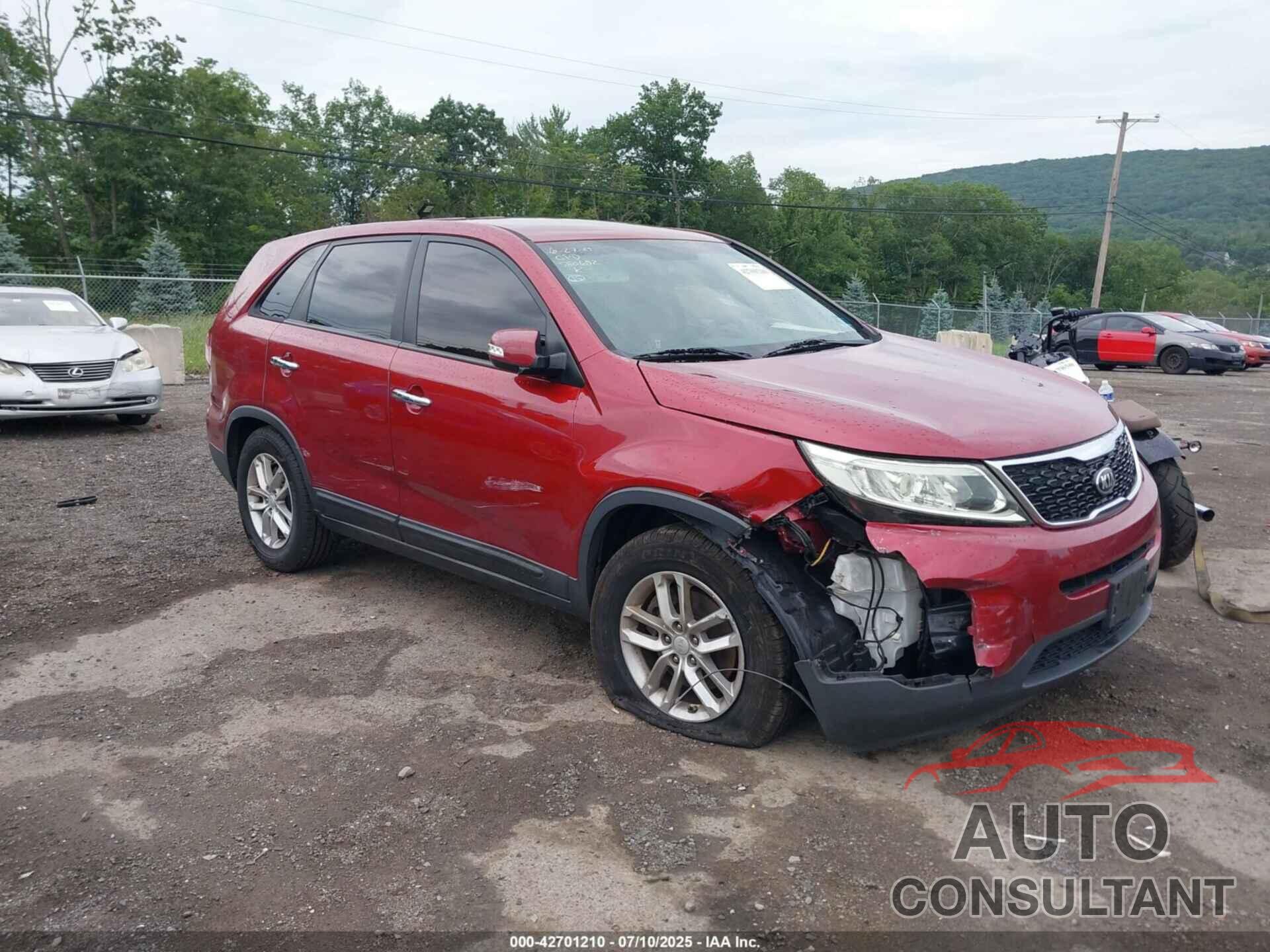 KIA SORENTO 2015 - 5XYKT3A64FG580652