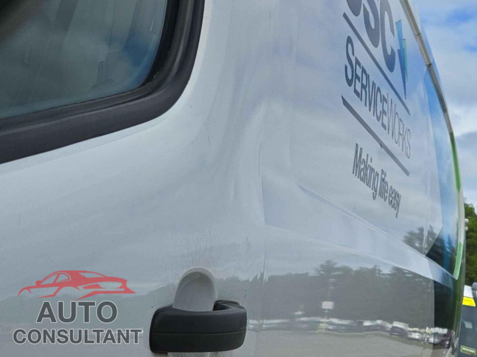FORD TRANSIT-150 2017 - 1FTYE1YM9HKA82523
