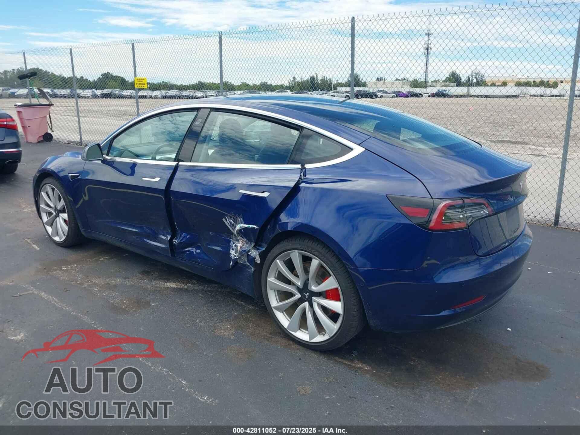 TESLA MODEL 3 2018 - 5YJ3E1EB5JF080784