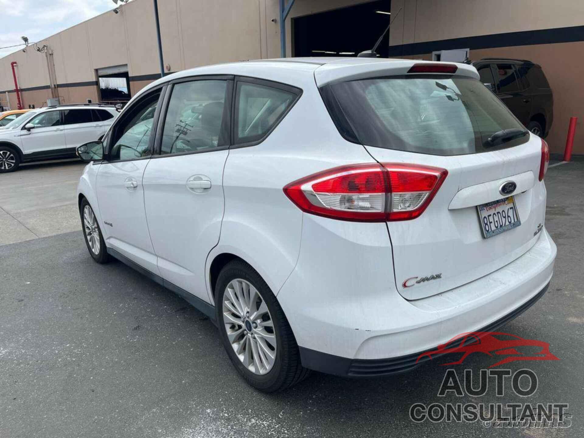 FORD C-MAX 2018 - 1FADP5AU3JL104662