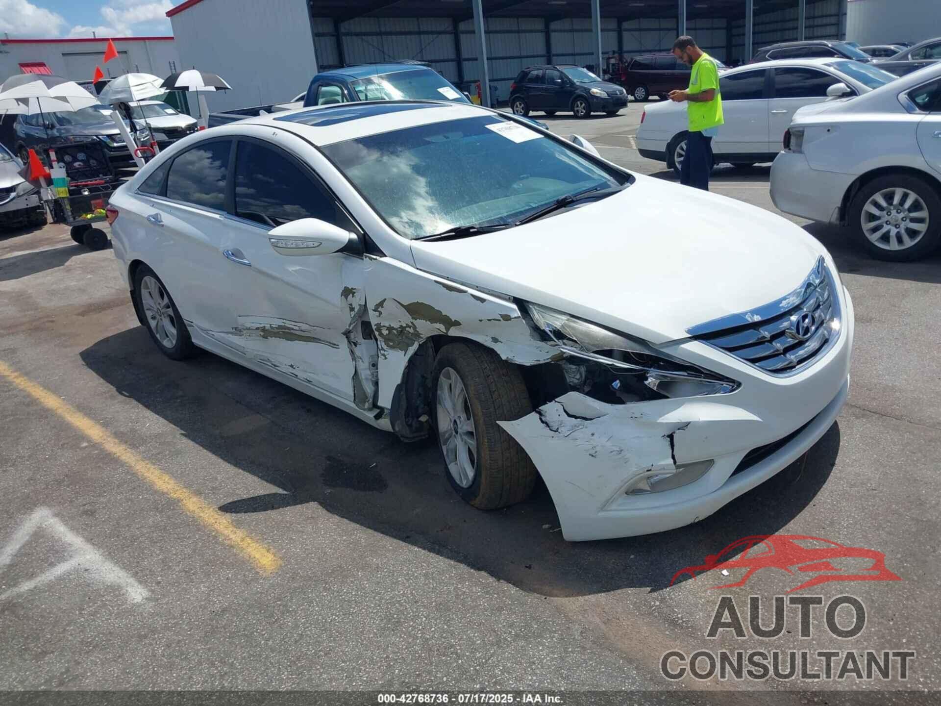 HYUNDAI SONATA 2011 - 5NPEC4AC9BH095810