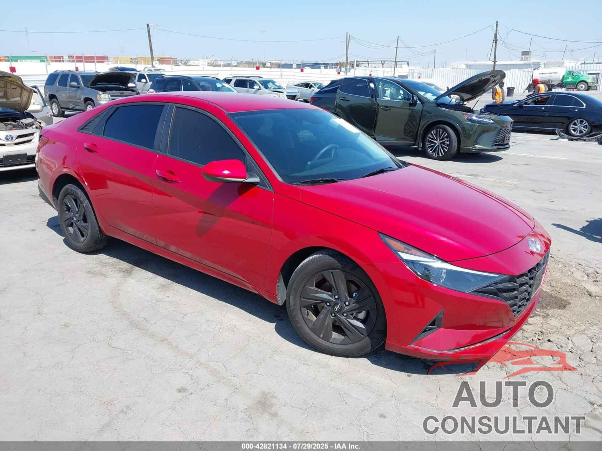 HYUNDAI ELANTRA 2022 - KMHLM4AG8NU271355