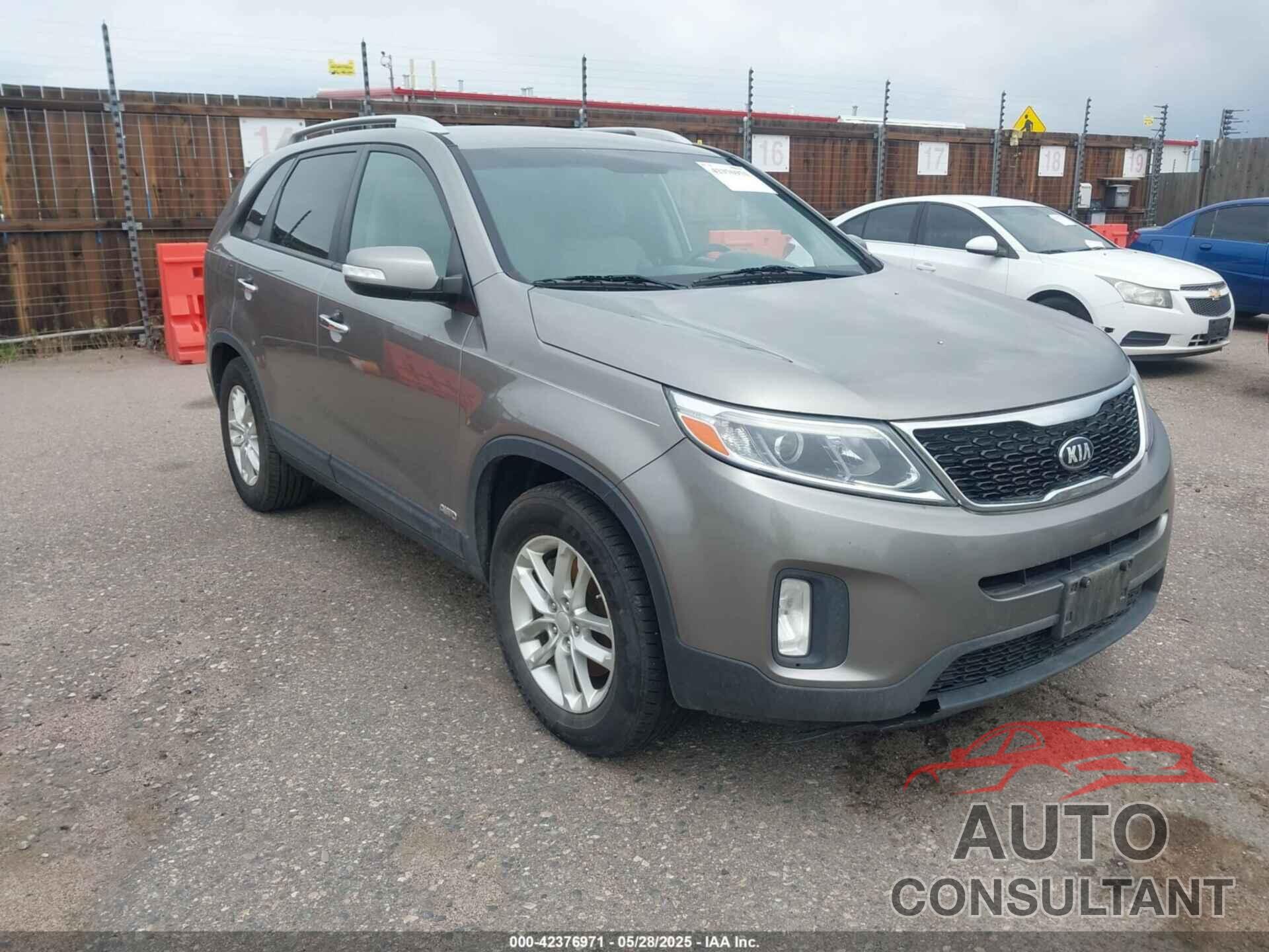 KIA SORENTO 2015 - 5XYKTCA66FG593788