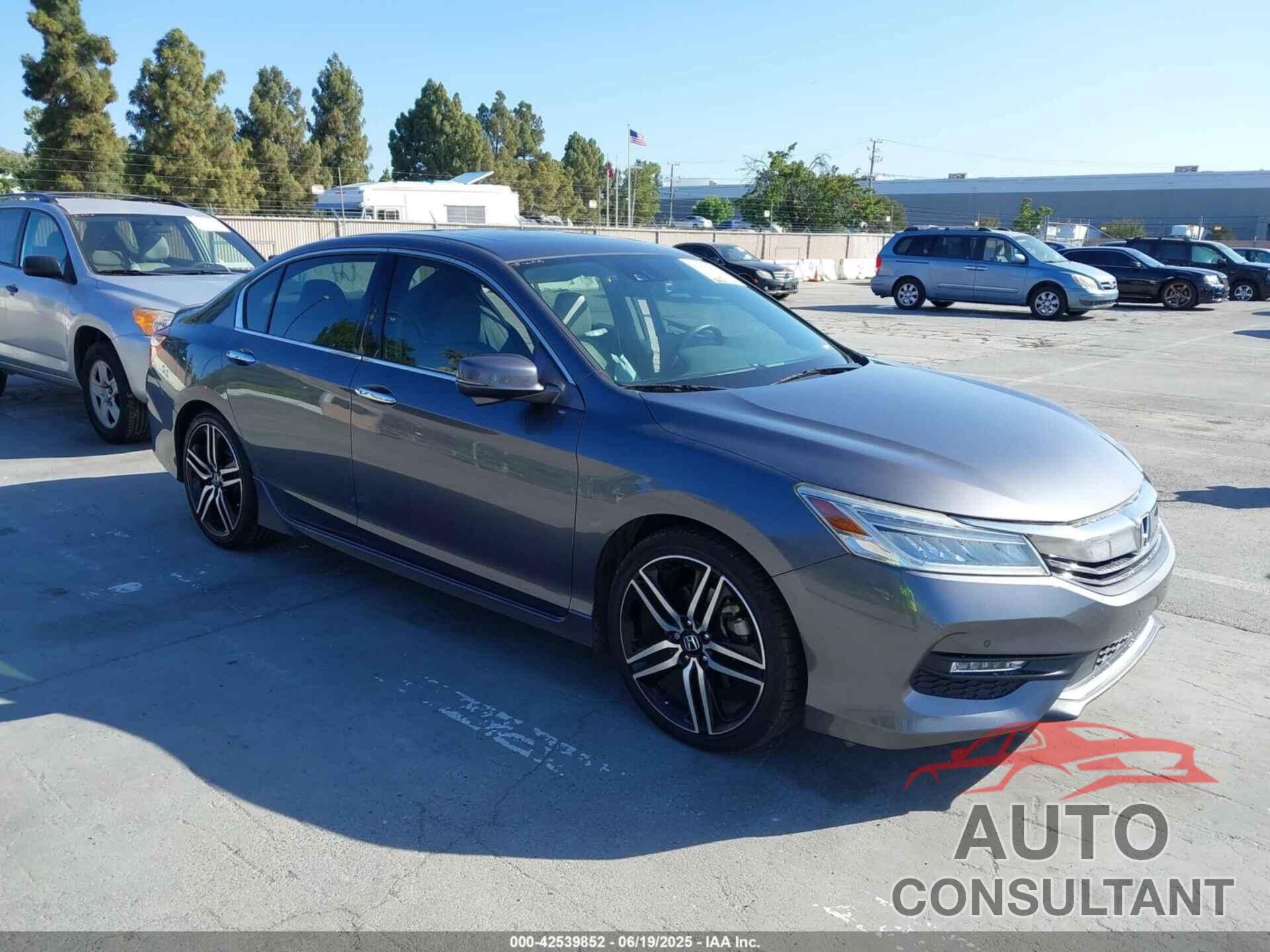 HONDA ACCORD 2017 - 1HGCR3F97HA030310