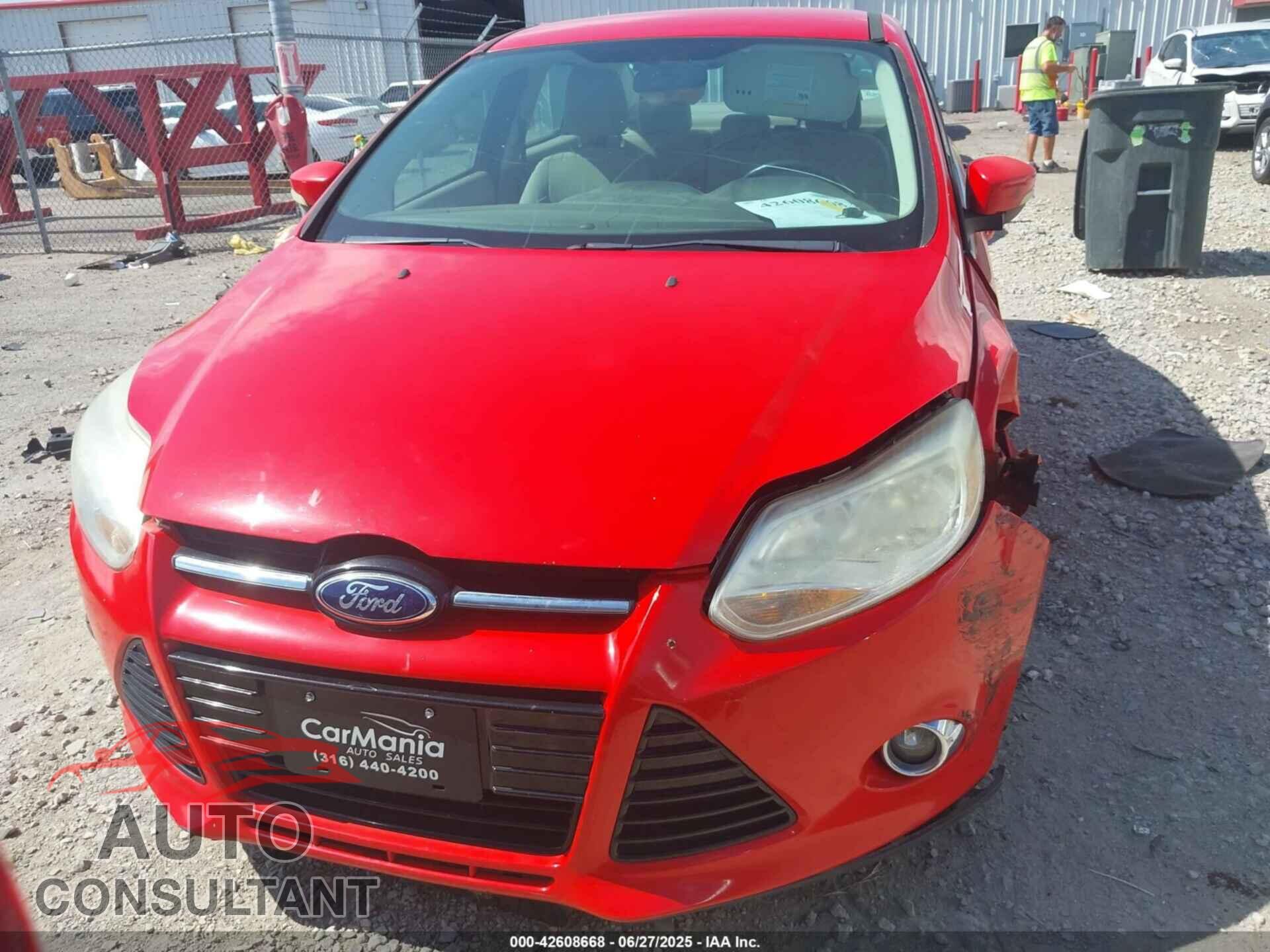 FORD FOCUS 2012 - 1FAHP3H26CL367838