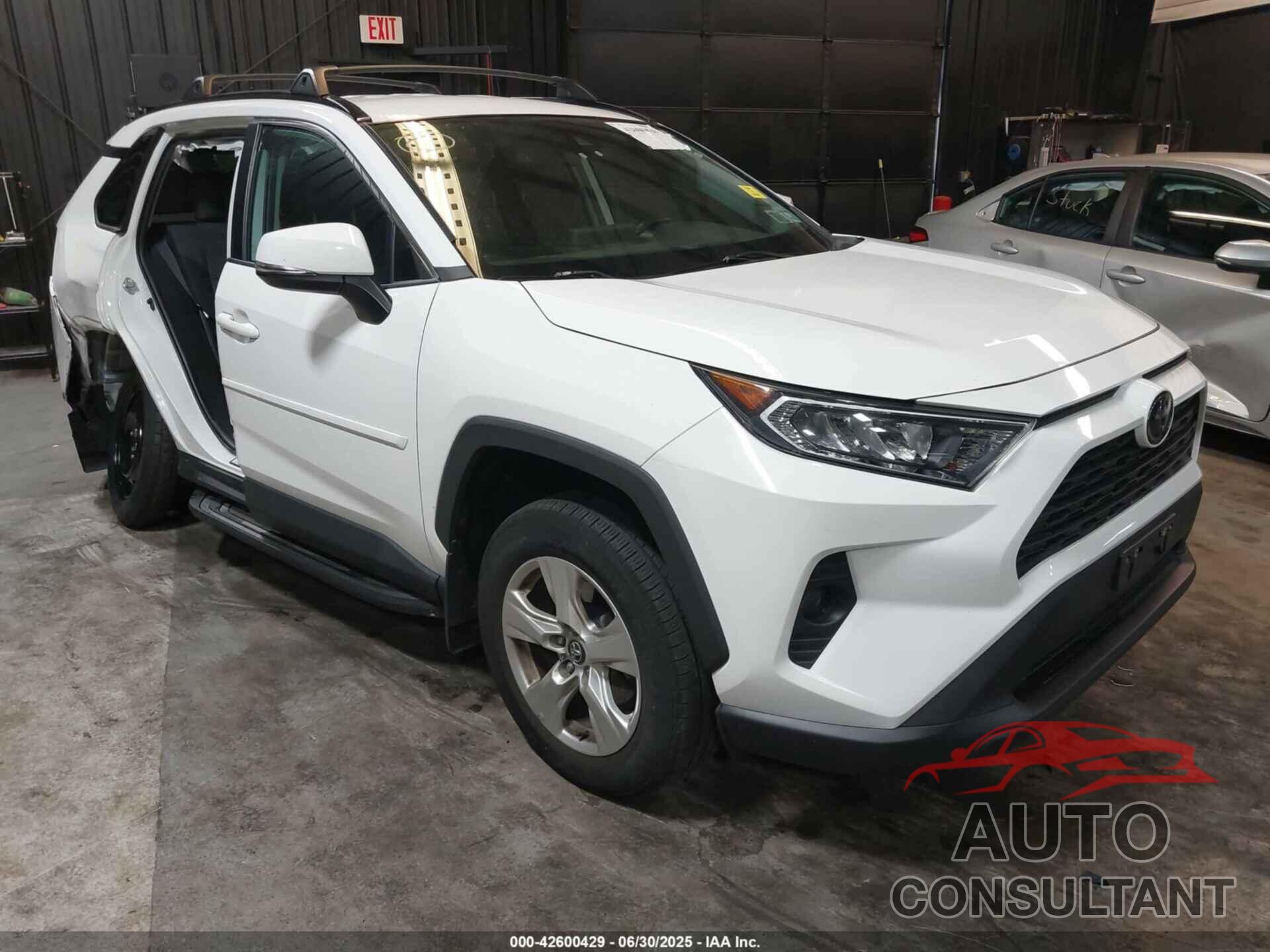 TOYOTA RAV4 2021 - 2T3P1RFV3MC166504
