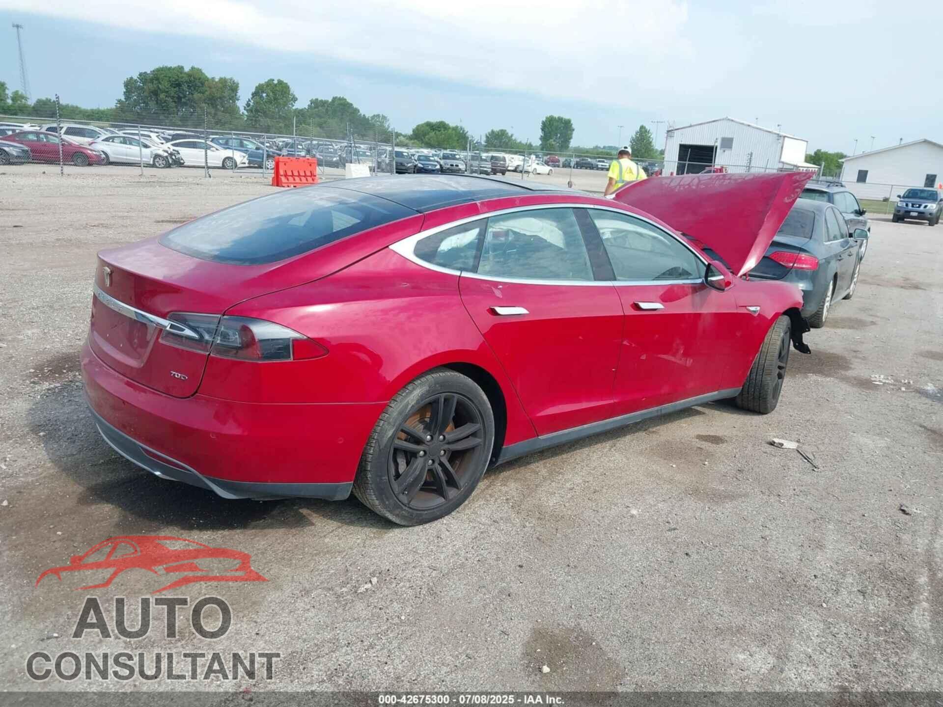 TESLA MODEL S 2015 - 5YJSA1E20FF101992