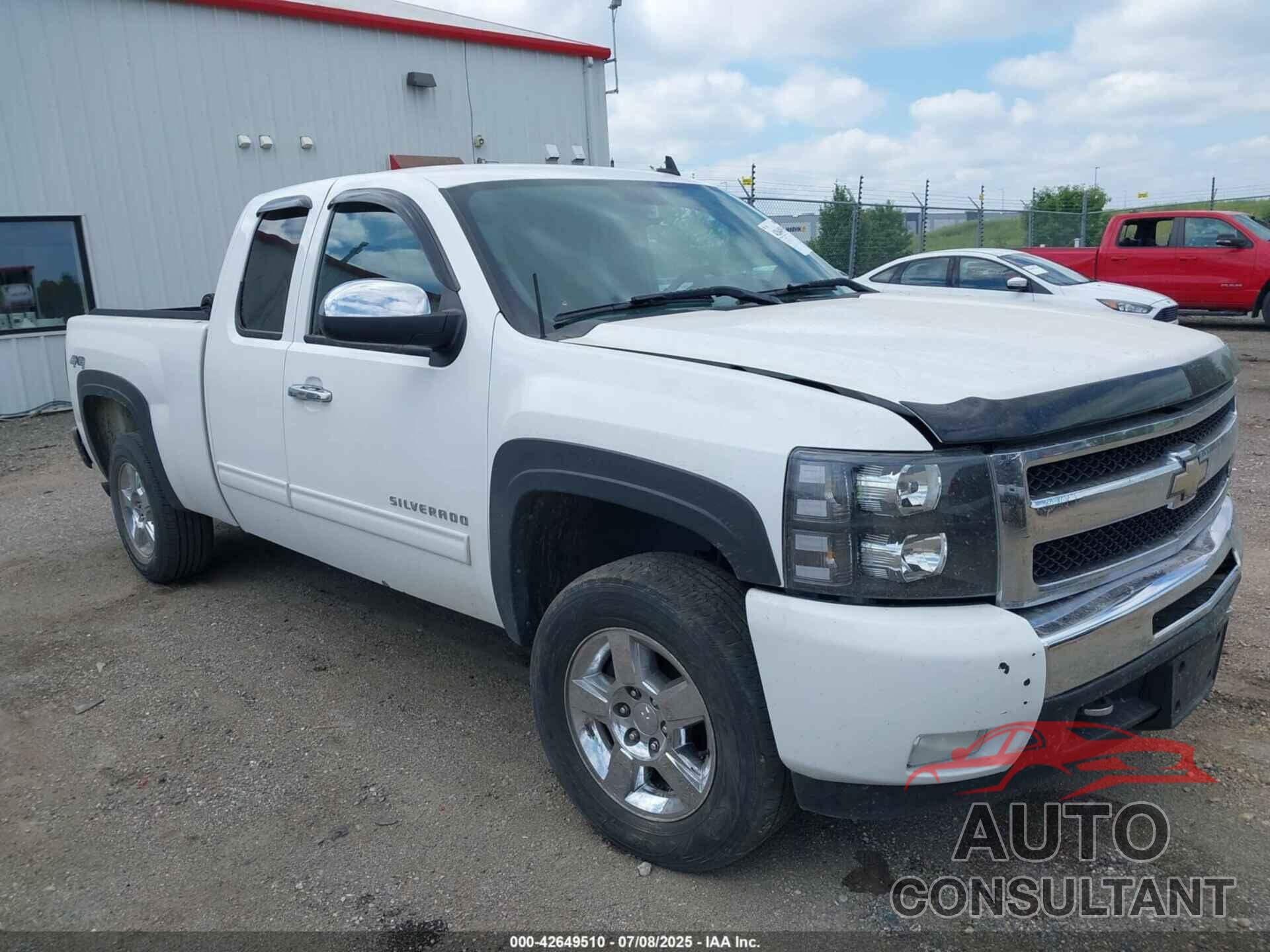 CHEVROLET SILVERADO 1500 2011 - 1GCRKSE32BZ217998