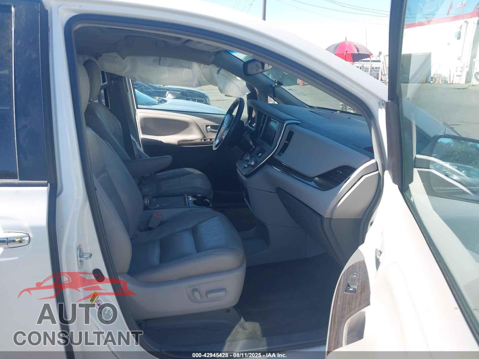 TOYOTA SIENNA 2017 - 5TDYZ3DC4HS823151