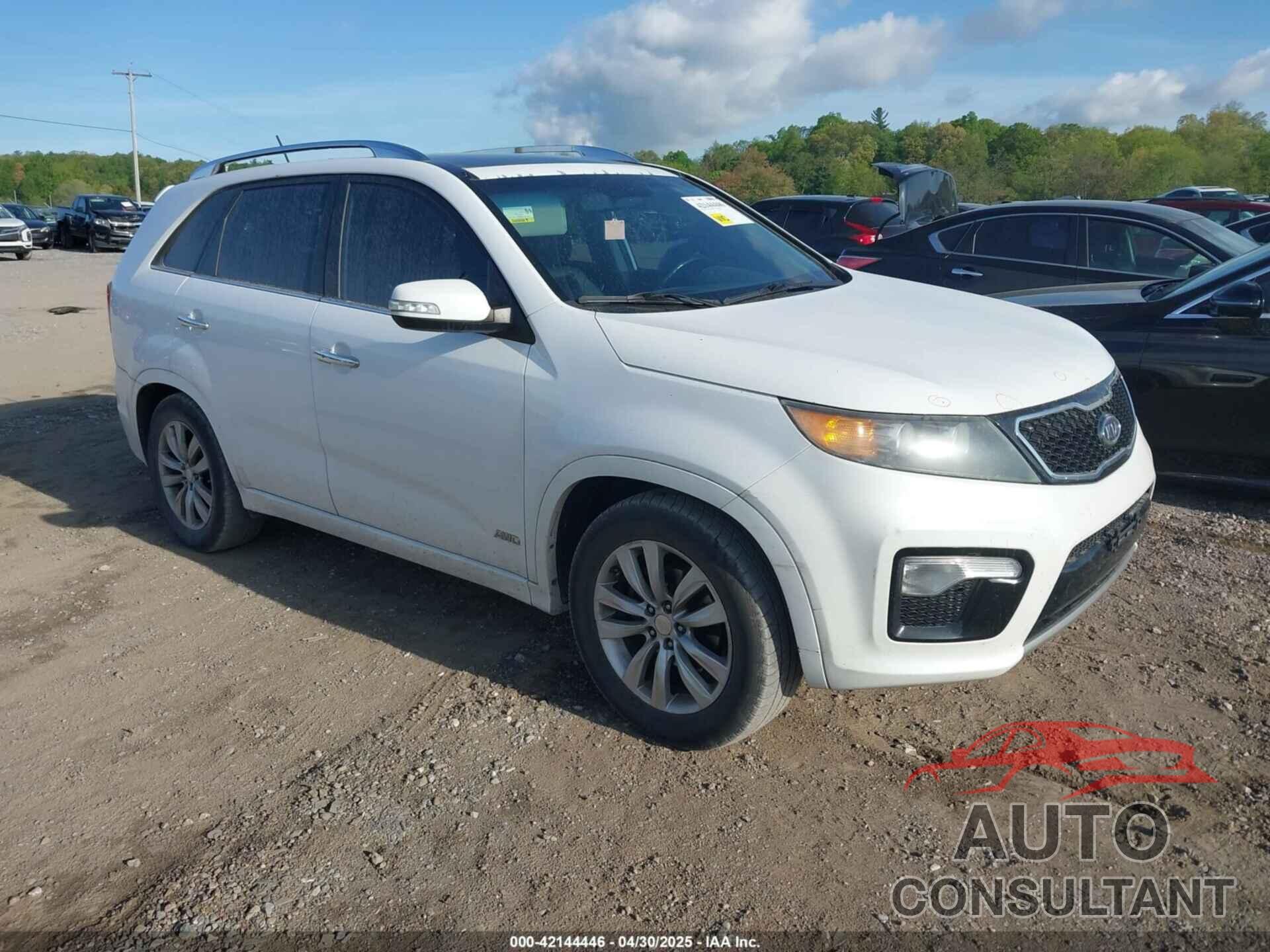 KIA SORENTO 2011 - 5XYKWDA29BG121492