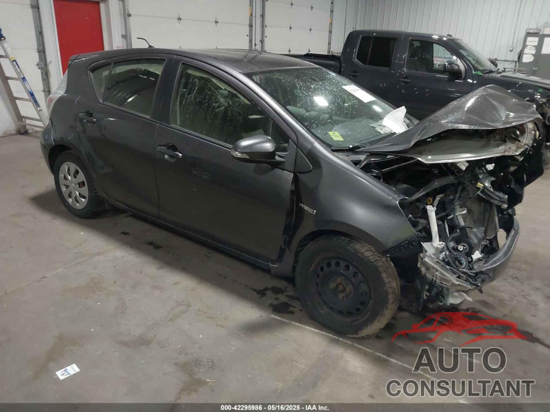 TOYOTA PRIUS C 2014 - JTDKDTB32E1573148