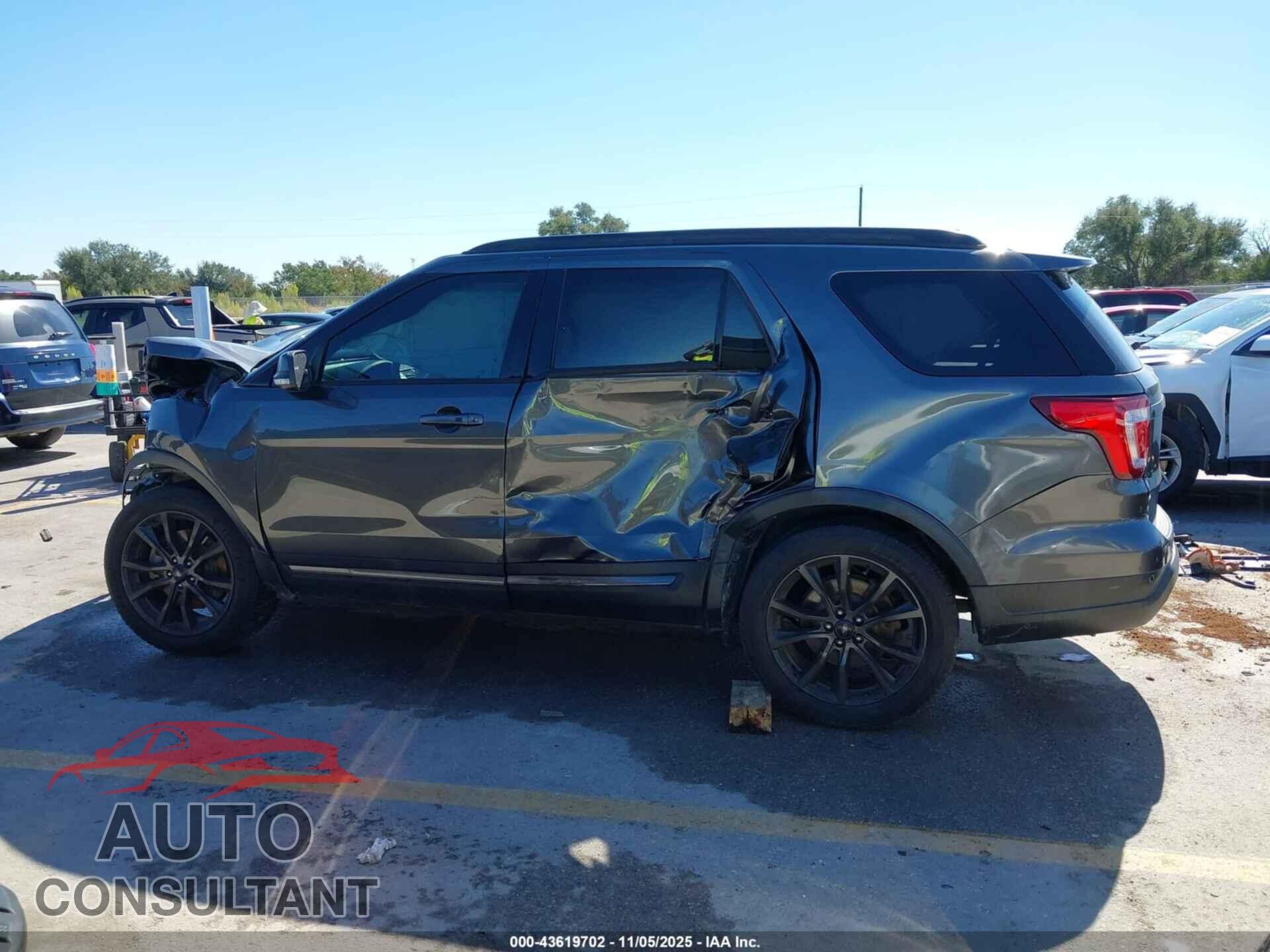 FORD EXPLORER 2018 - 1FM5K7D88JGB07309