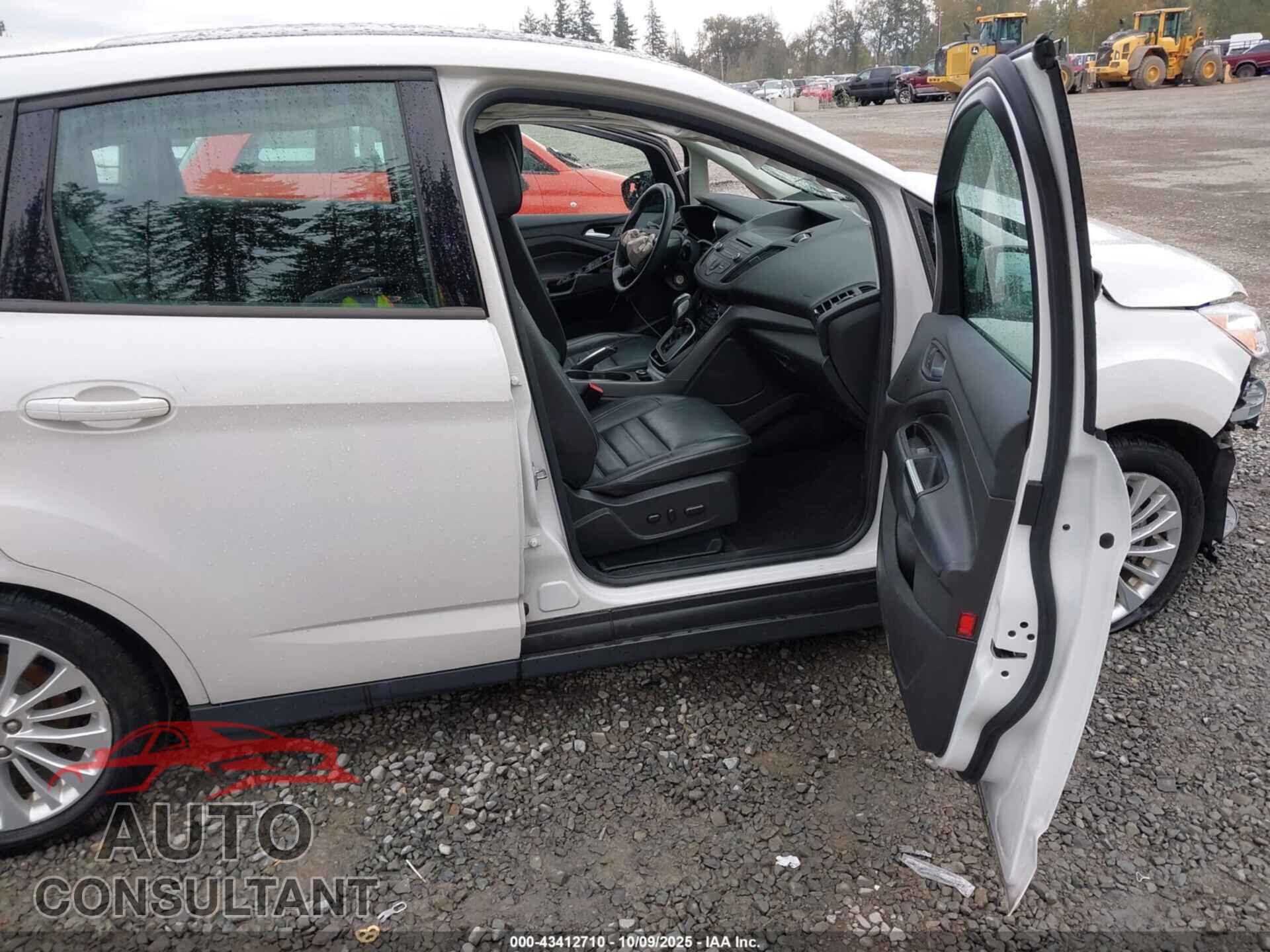 FORD C-MAX ENERGI 2017 - 1FADP5EU3HL108537