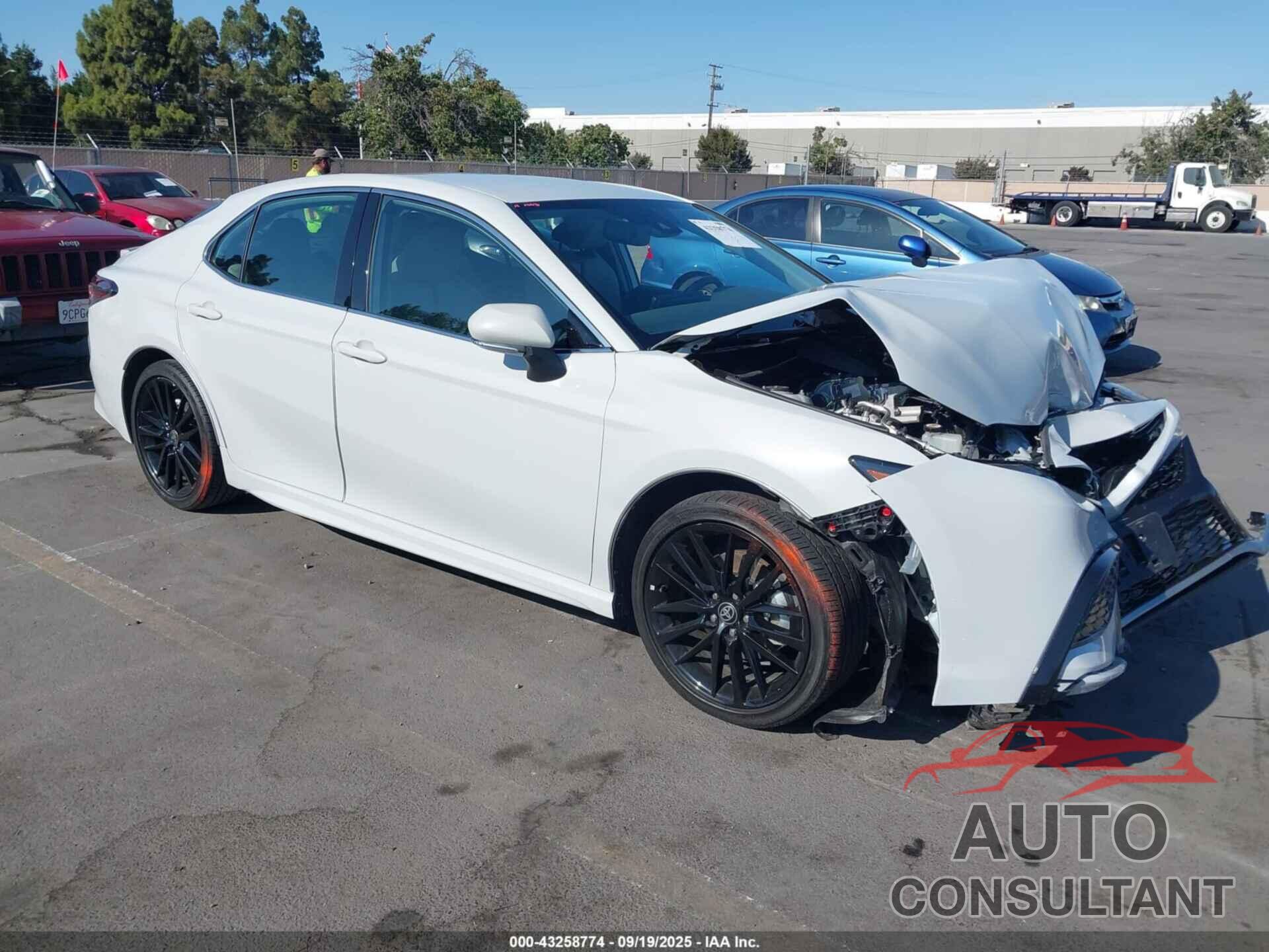 TOYOTA CAMRY 2023 - 4T1K31AKXPU052384