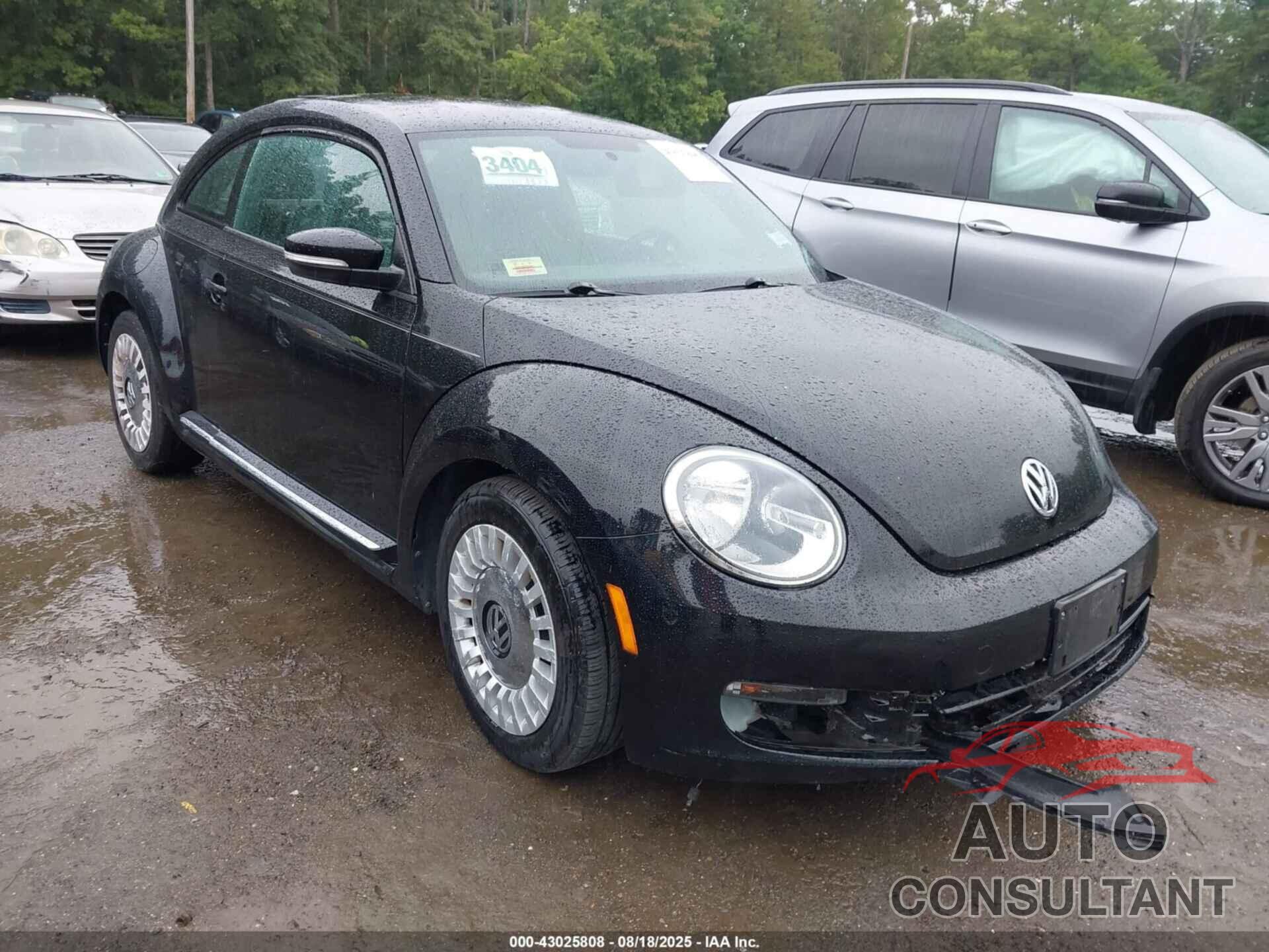 VOLKSWAGEN BEETLE 2015 - 3VWJ17AT8FM623288