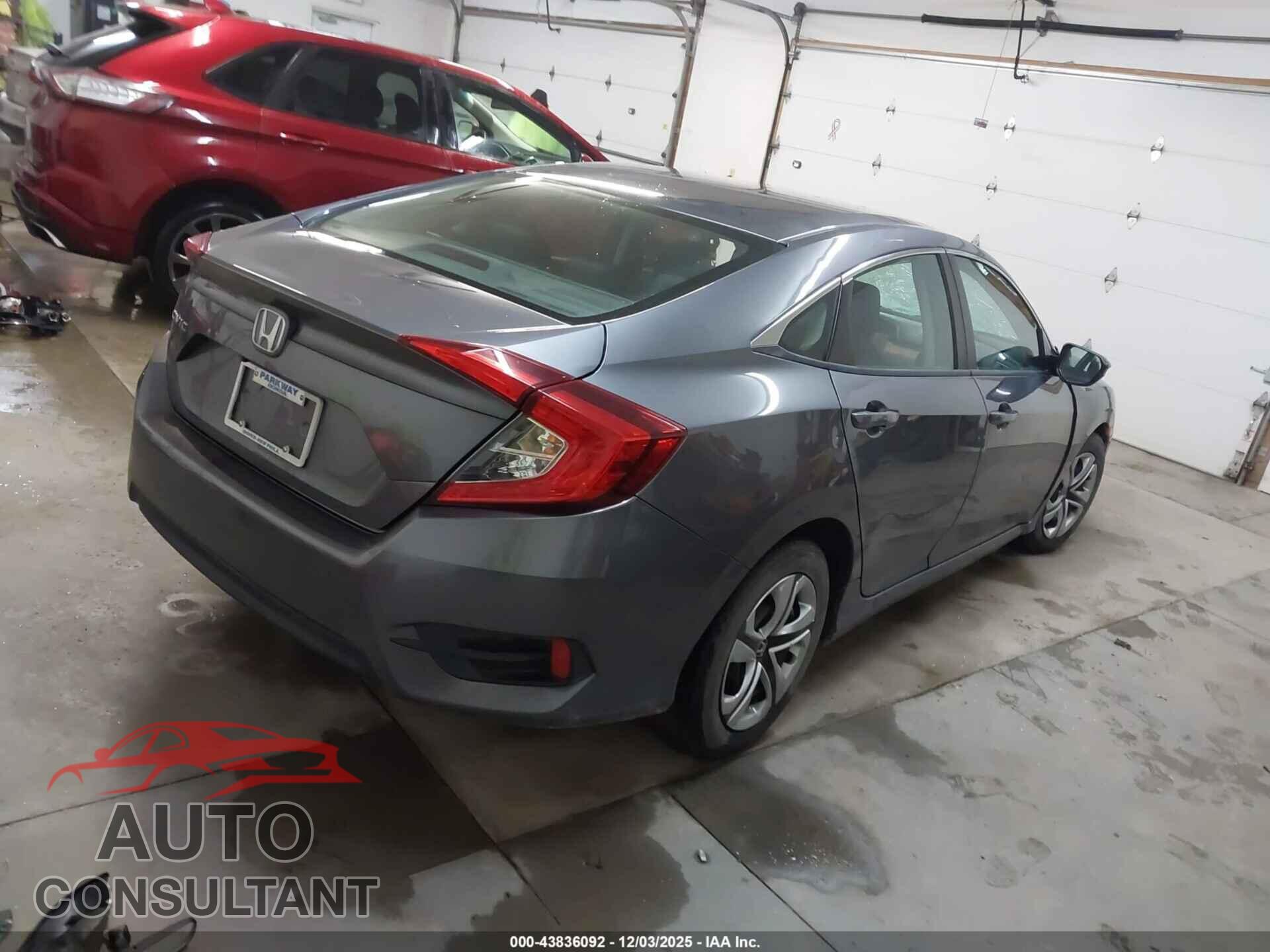 HONDA CIVIC 2017 - 19XFC2F55HE215845