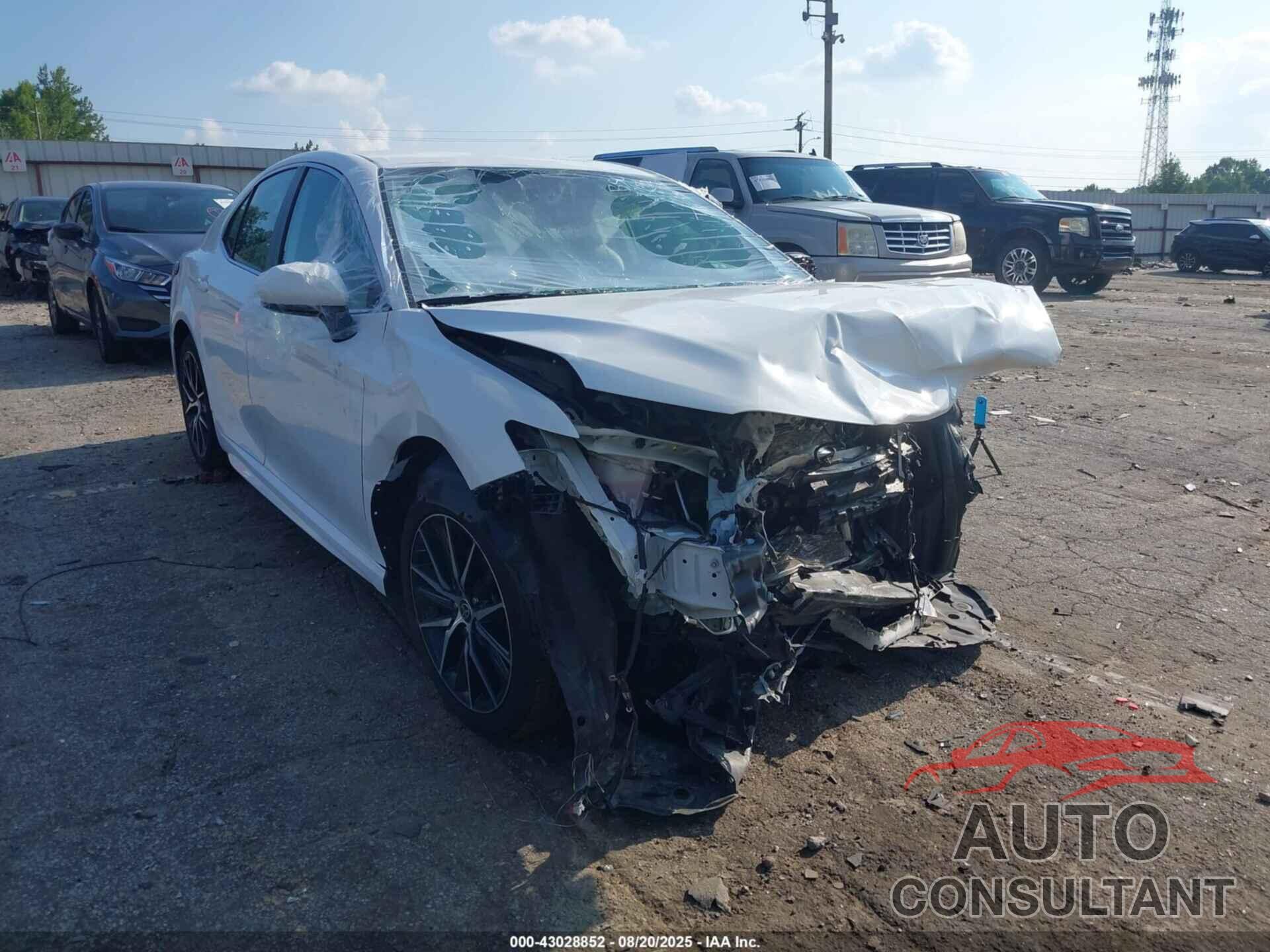 TOYOTA CAMRY 2021 - 4T1G11AK7MU561159